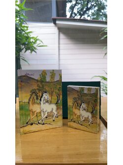 เซ็ทสมุดบรรจุกล่องปีมะเมียม้าคู่