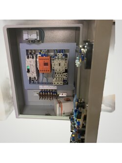 ตู้ควบคุมปั๊มน้ำ 5 HP 220v ใช้กับลูกลอยไฟฟ้า ตู้เหล็ก มีป้องกันไฟตกไฟเกิน