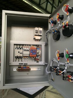 ตู้ควบคุมปั๊มน้ำไม่เกิน 3 Hp 380v ทำงานร่วมกับ Floatless level switch ( อิเล็กโทรด 3 ก้าน )