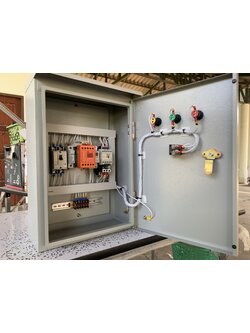 ตู้ควบคุมปั๊มน้ำขนาด 1 Hp 220v ตั้งเวลา ตู้เหล็กกันน้ำชั้นเดียว มีป้องกันไฟตกไฟเกิน