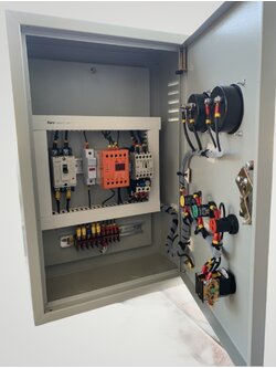 ตู้ควบคุมปั๊มน้ำ 3 HP 220v ใช้กับลูกลอยไฟฟ้า ตู้เหล็ก มีป้องกันไฟตกไฟเกิน