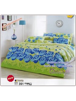 ผ้าปูที่นอนลายดอกกุหลาบสีฟ้าดอกใหญ่ ๆ พื้นสีเขียวสวยมาก - TT391 - ชุดเครื่องนอนโตโต้ลายดอกกุหลาบ TOTO ไม่มีรอยต่อ ยางยืดรัดรอบที่นอน