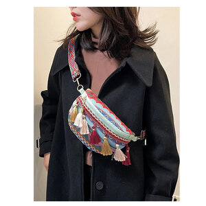 กระเป๋าคาดอกและกระเป๋าสะพาย