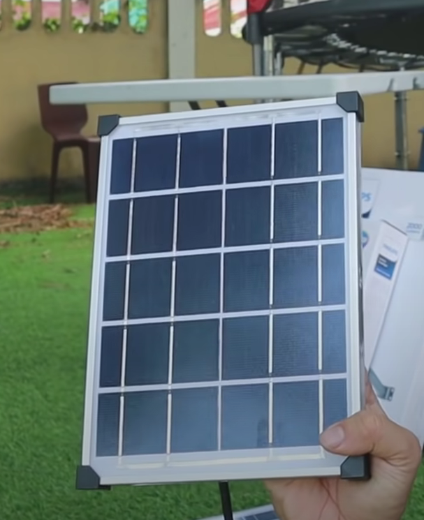 PHILIPS โคมไฟ สปอร์ตไลท์โซล่าเซลล์ 150W ฟิลลิป์ BVC080 150วัตต์ SmartBright Solar FloodLight โคมไฟเอนกประสงค์ พร้อมแผงโซลาร์และรีโมทควบคุม