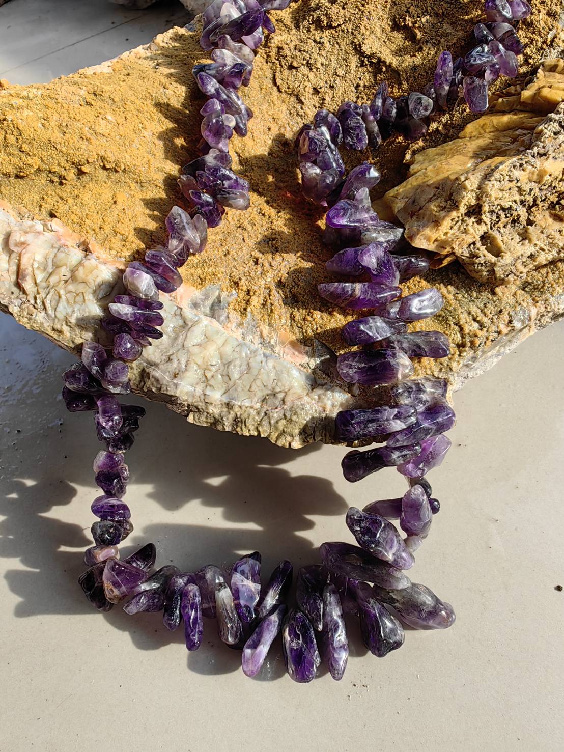 Amethyst Necklace สร้อยคออเมทิตส์ L 76 cm. 1055.50 ct.