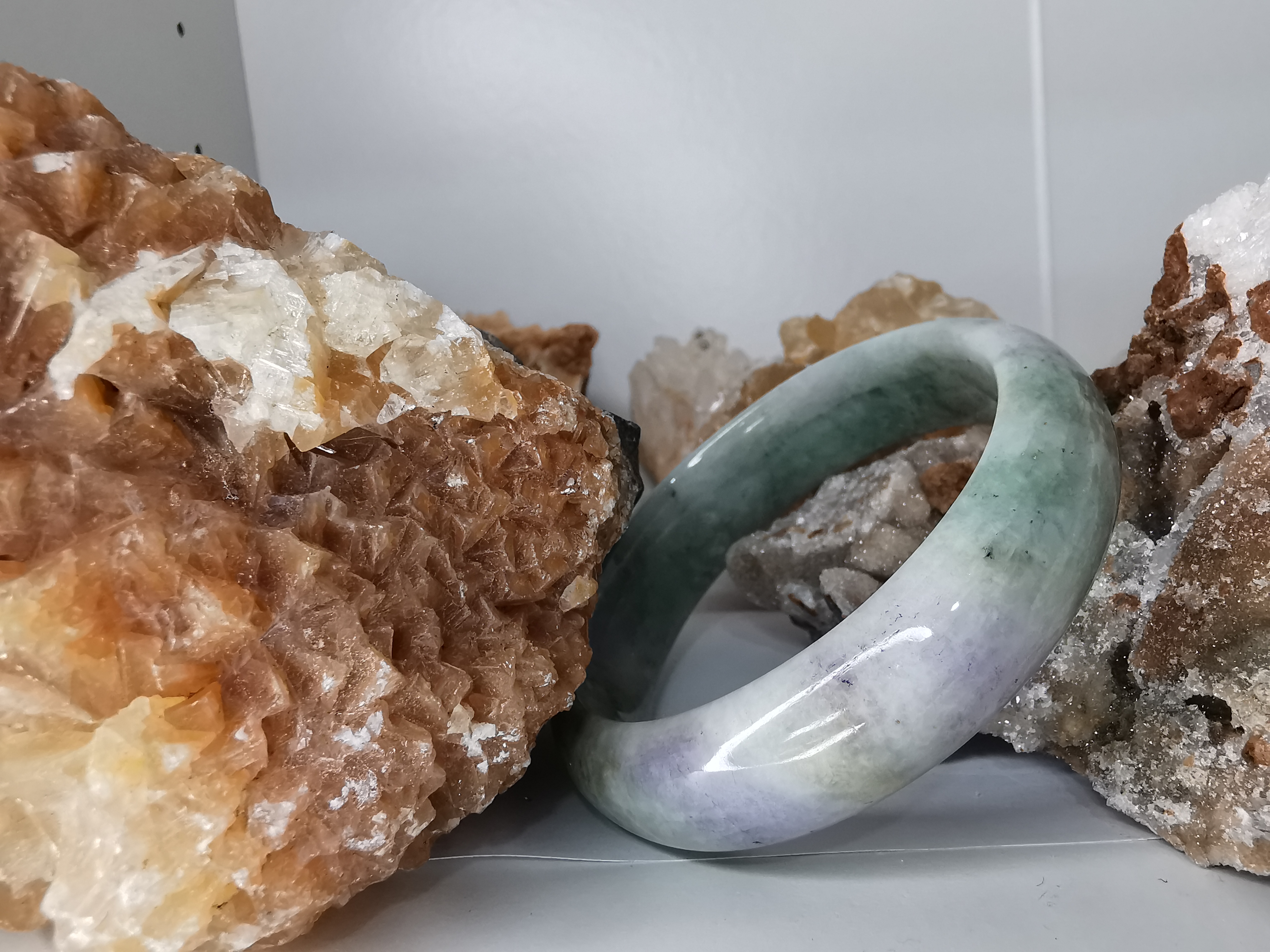 Violet Green Yellow Jade Bangle กำไลหยกเจไดต์แท้ Diameter/ เส้นผ่านศูนย์กลางด้านใน 56 mm.