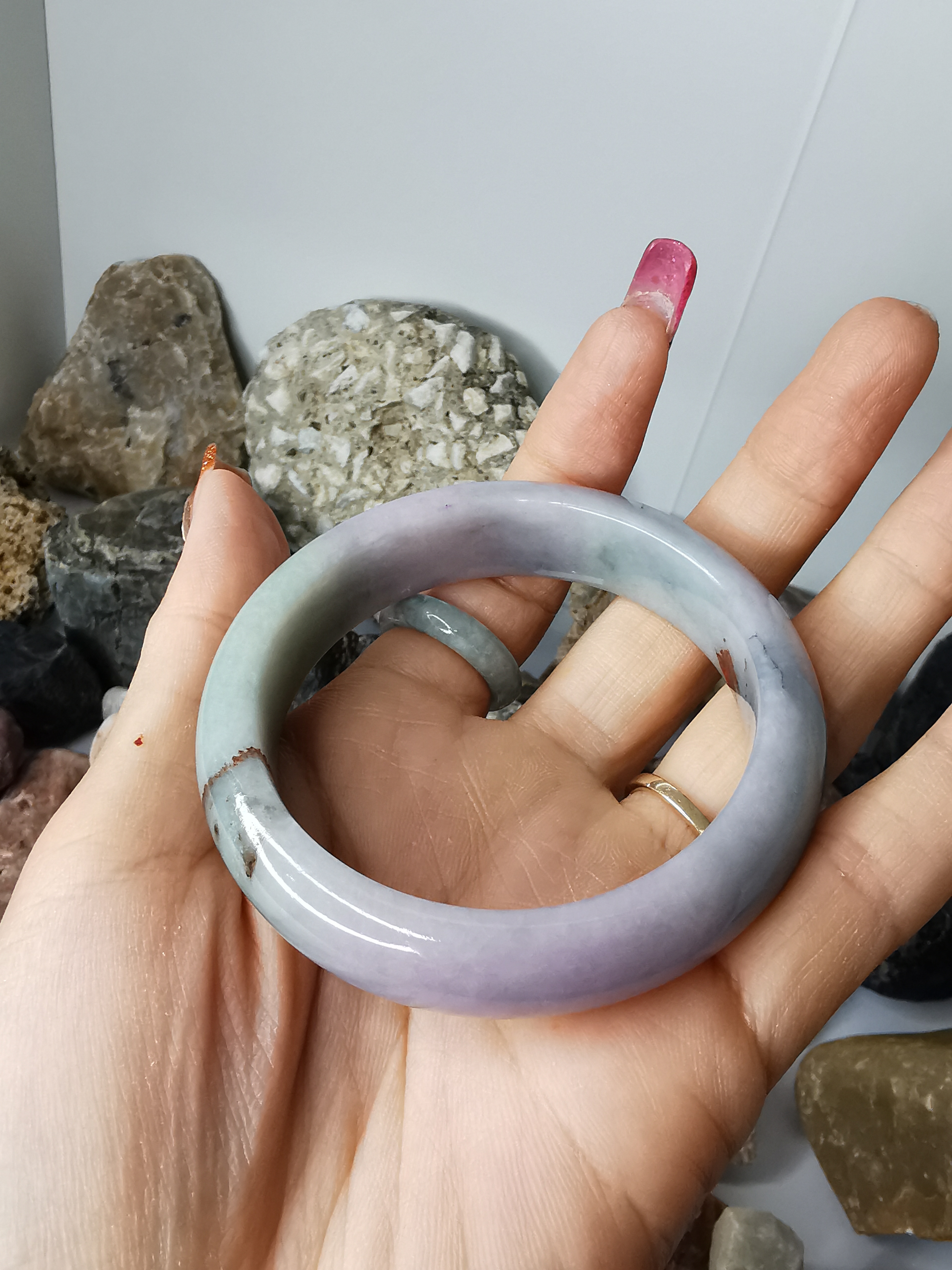 Violet Green Red Jade Bangle กำไลหยกเจไดต์แท้ Diameter/ เส้นผ่านศูนย์กลางด้านใน 55 mm.