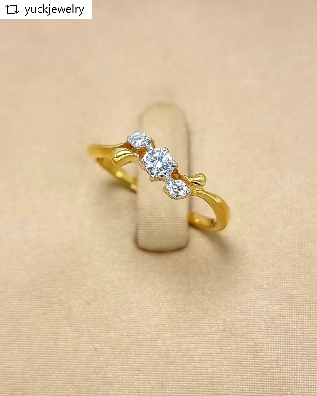 🚫ปิดการขาย(SoIdOut)🚫 แหวนทองคำ 18K เพชรเกสร 10 ตัง 1 เม็ด 3 ตัง 2 เม็ด รวม 16 ตัง น้ำ 96-97 ความสะอาด vvs-vs ไซส์ 51 น้ำหนัก 2.31 กรัม ราคา 6500.-(Net)