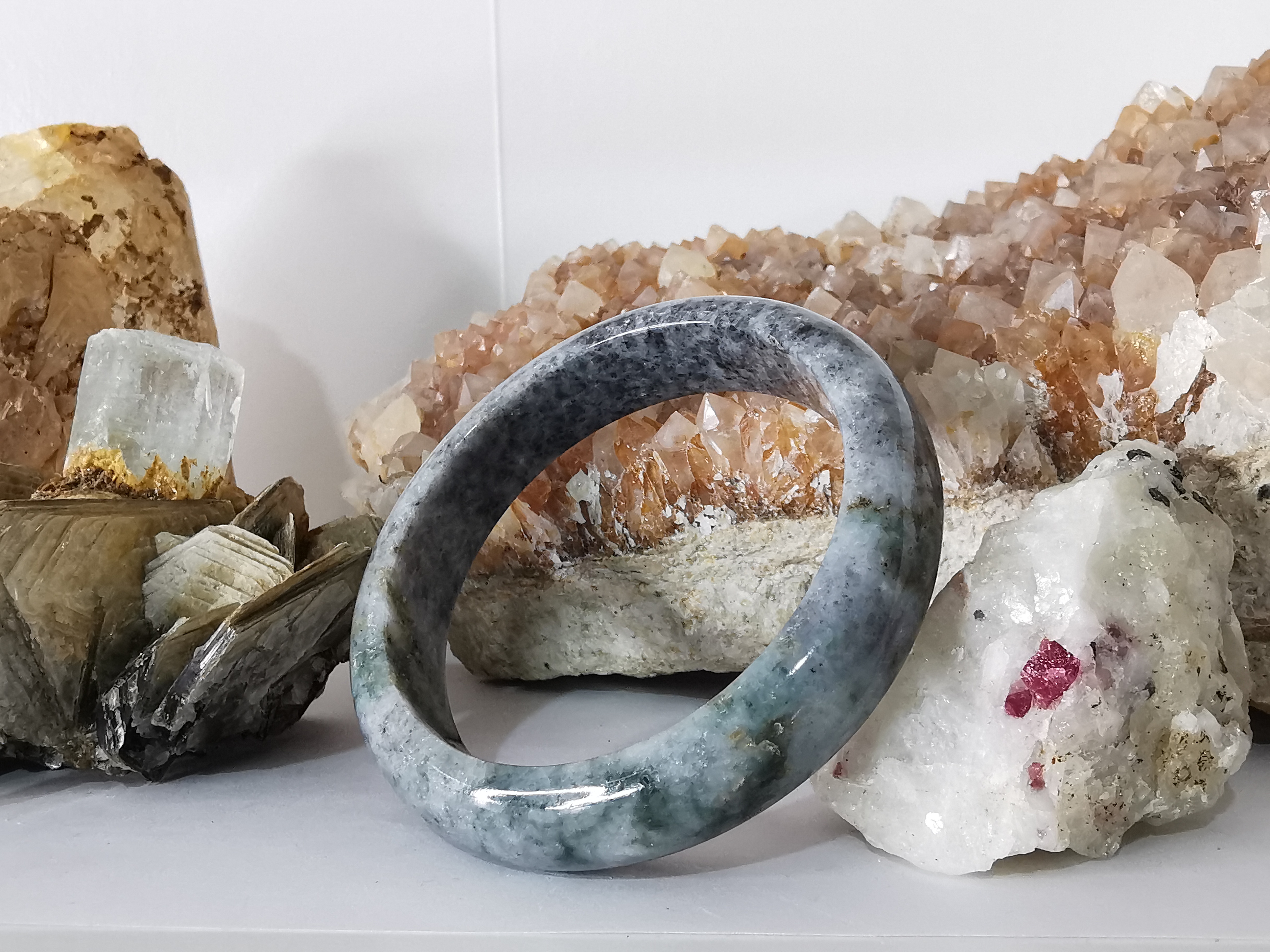 Grey Black White Green Jade Bangle กำไลหยกเจไดต์แท้ Diameter/ เส้นผ่านศูนย์กลางด้านใน 55 mm.