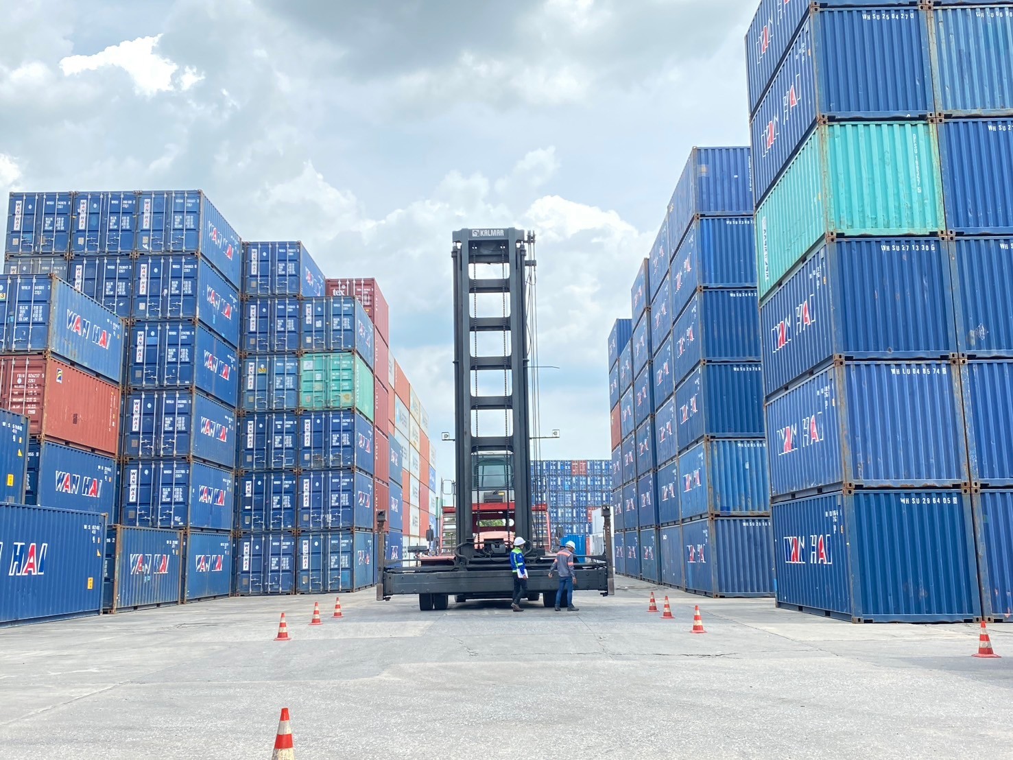 หลักสูตร การยกตู้สินค้าให้ปลอดภัย Safe Working Lifting cargo container
