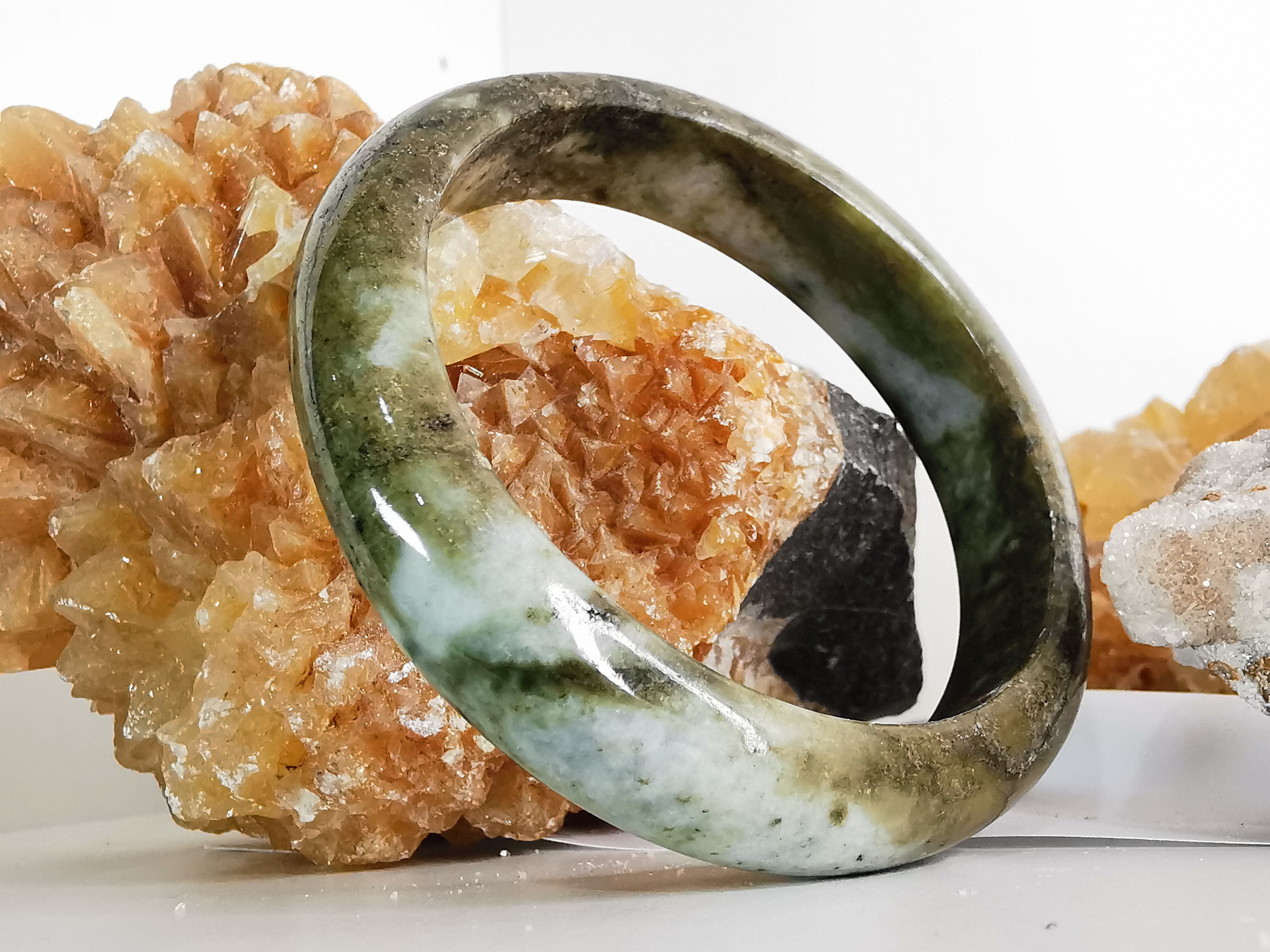 Green White Brown Jade Bangle กำไลหยกเจไดต์แท้ Diameter/ เส้นผ่านศูนย์กลางด้านใน 58 mm.