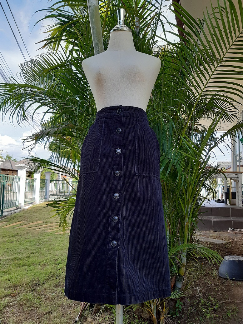 กระโปรงลูกฟูกสีดำ แบรนด์ American Holic