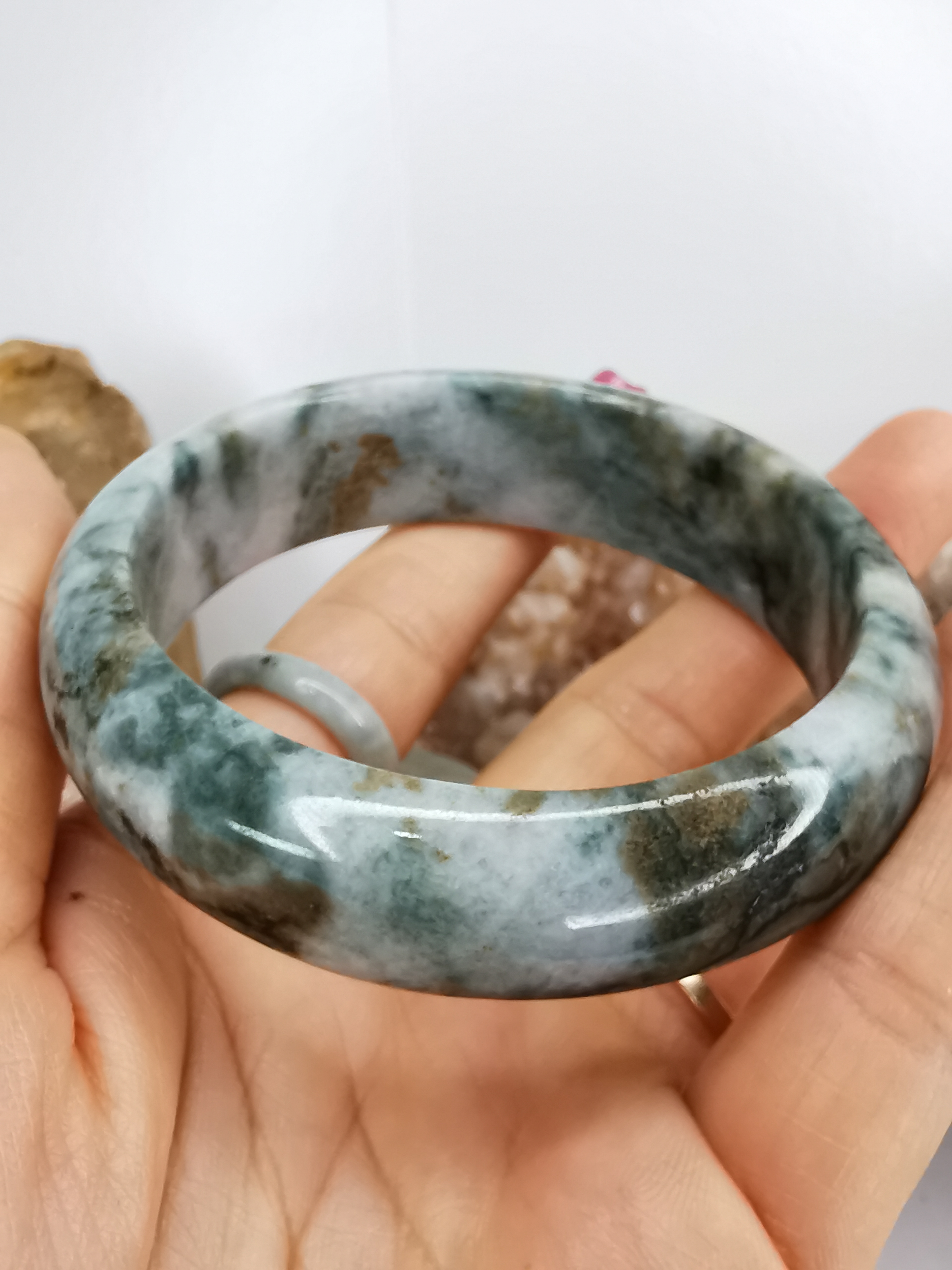 Green White Yellow Brown Jade Bangle กำไลหยกเจไดต์แท้ Diameter/ เส้นผ่านศูนย์กลางด้านใน 59 mm.