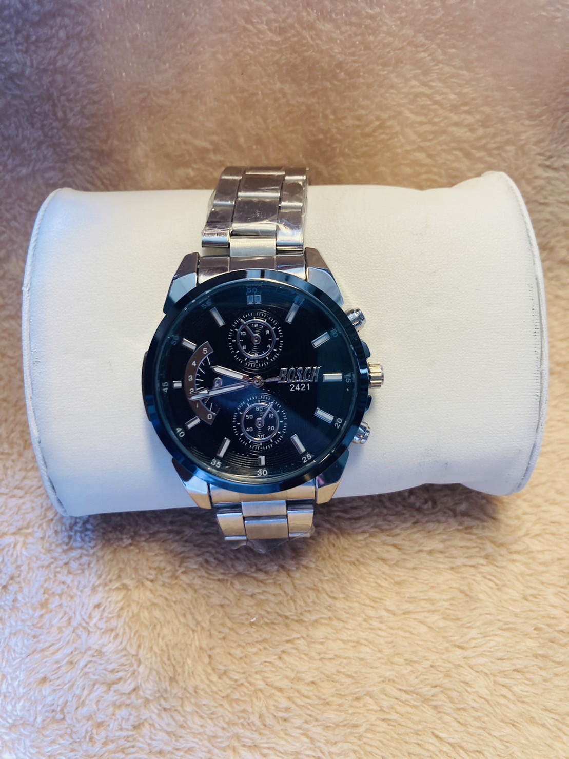 G 230110 นาฬิกาสายเหล็กหน้าปัดสีดำ Bosck ราคาเช่า 55 บาท ต่อ 1 วัน