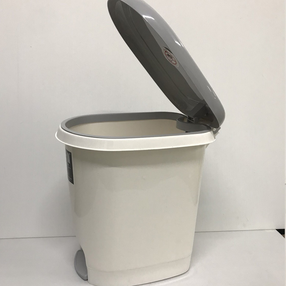 ถังขยะเท้าเหยียบ รูปไข่ 14 ลิตร