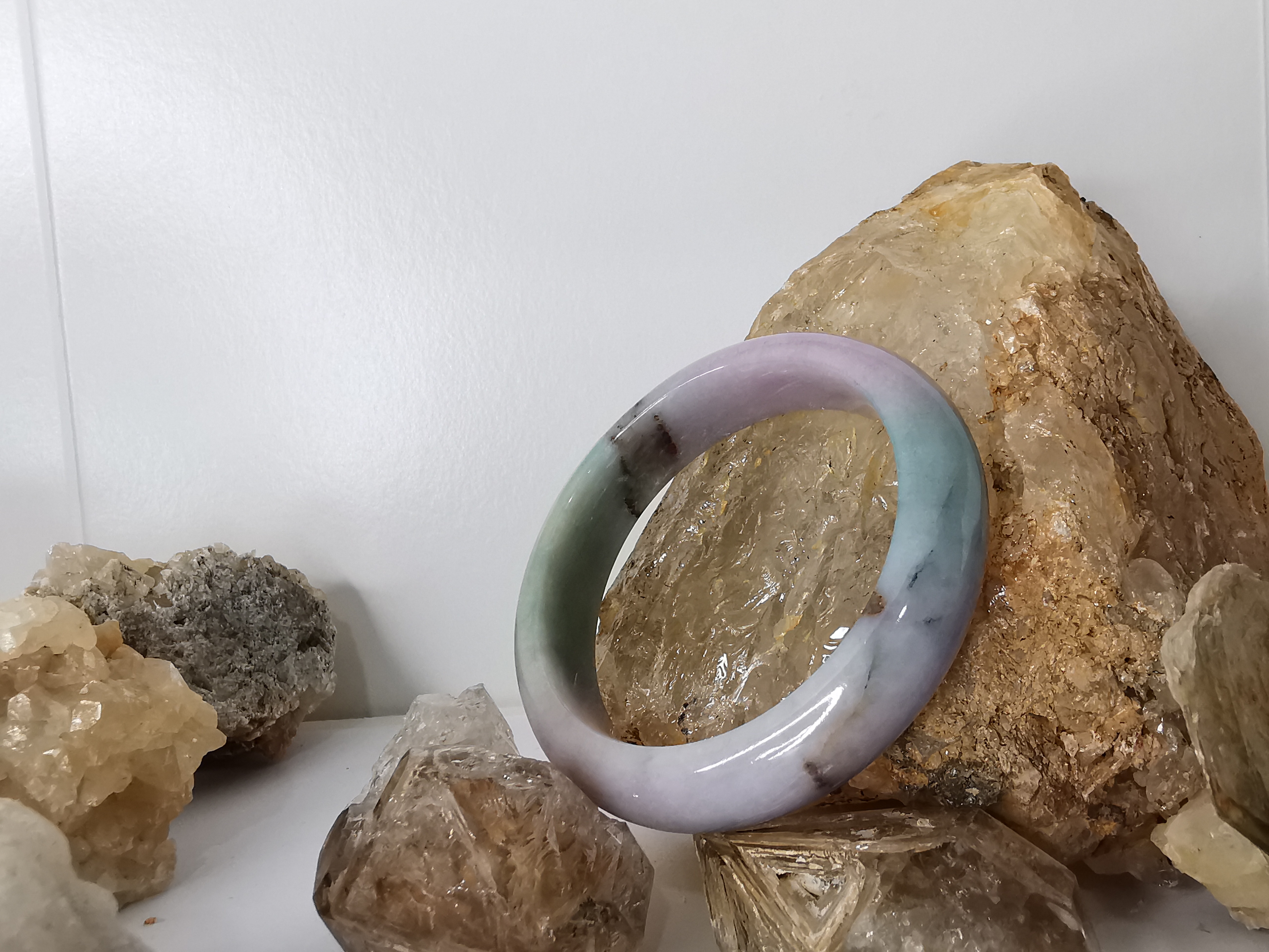 Violet Green Red Jade Bangle กำไลหยกเจไดต์แท้ Diameter/ เส้นผ่านศูนย์กลางด้านใน 55 mm.