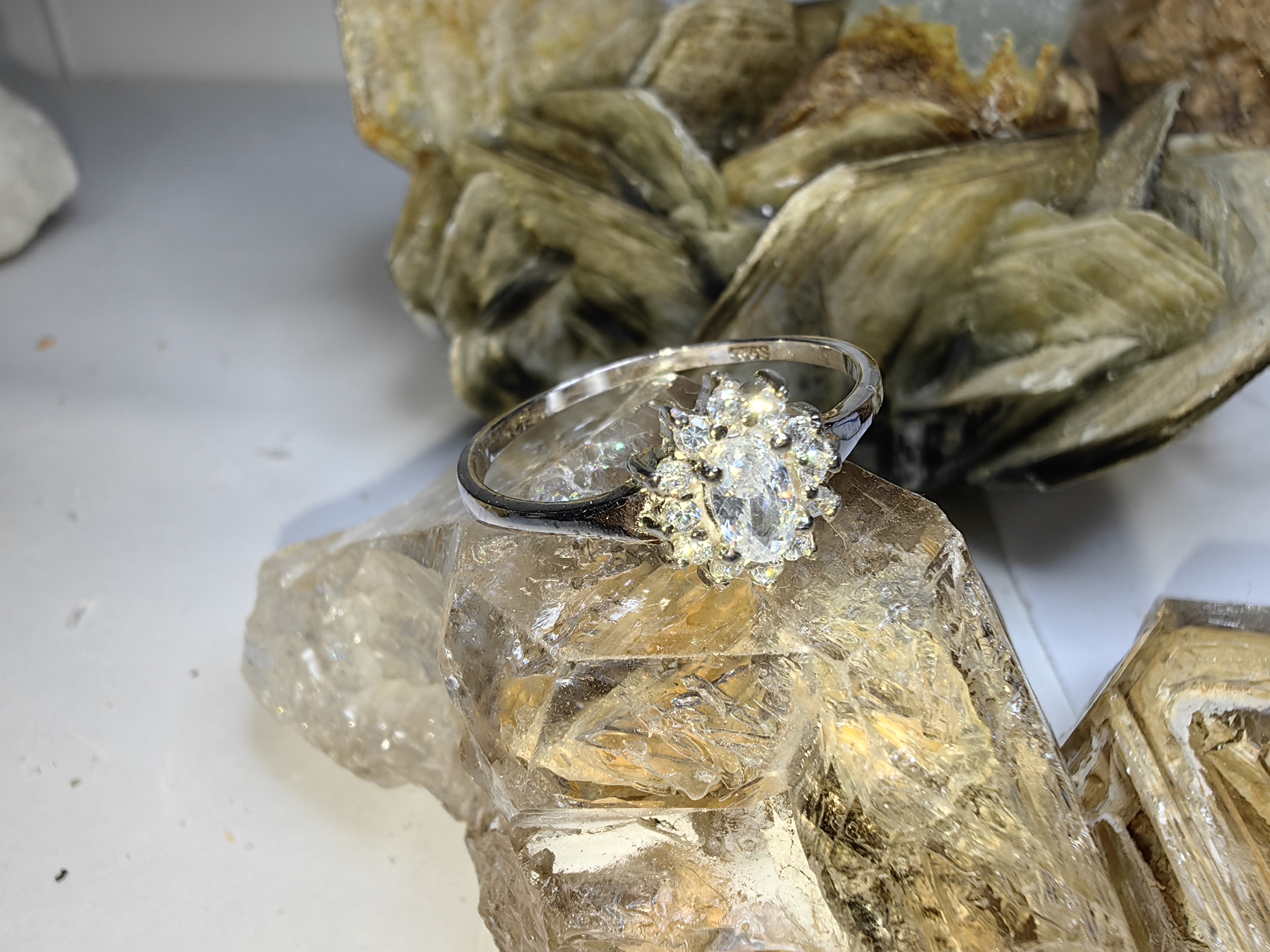 แหวนเพชร CZ เงินแท้ 92.5% Cubic Zirconia 925 Sterling Silver Ring Size 58