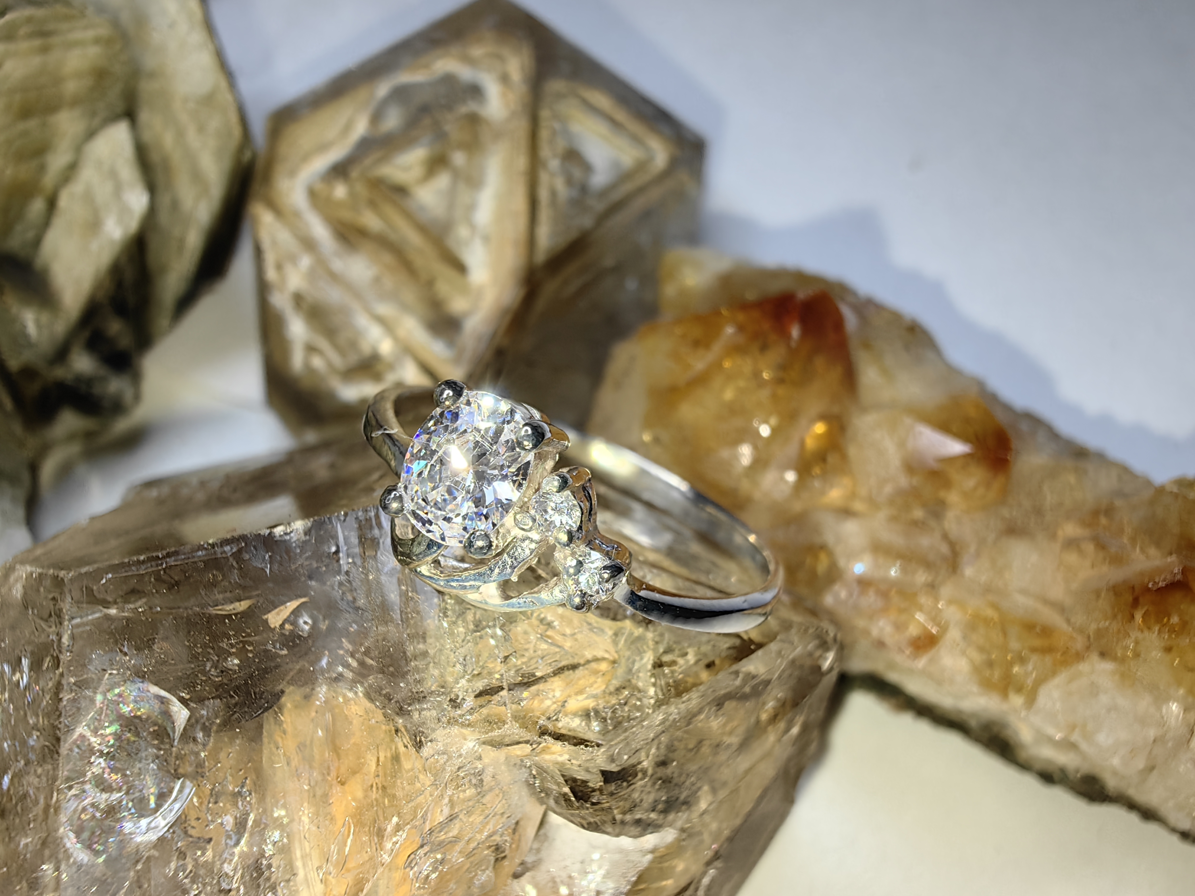 แหวนเพชร CZ เงินแท้ 92.5% Cubic Zirconia 925 Sterling Silver Ring Size 57