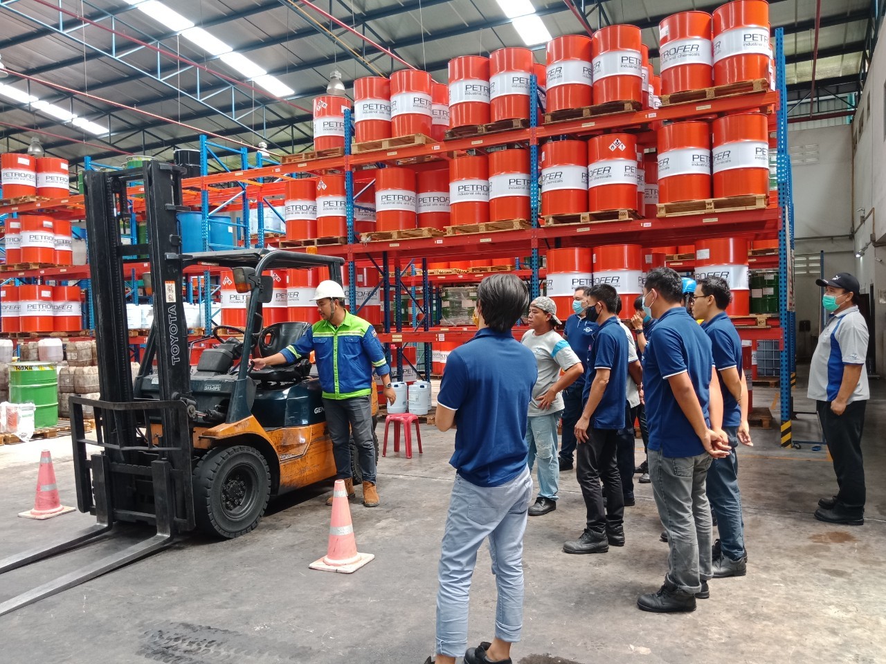 อบรมหลักสูตร Forklift โฟล์คลิฟท์ ตามกฎหมายใหม่ หลักสูตรการอบรมลูกจ้างซึ่งจะทำหน้าที่ผู้ขับรถยก