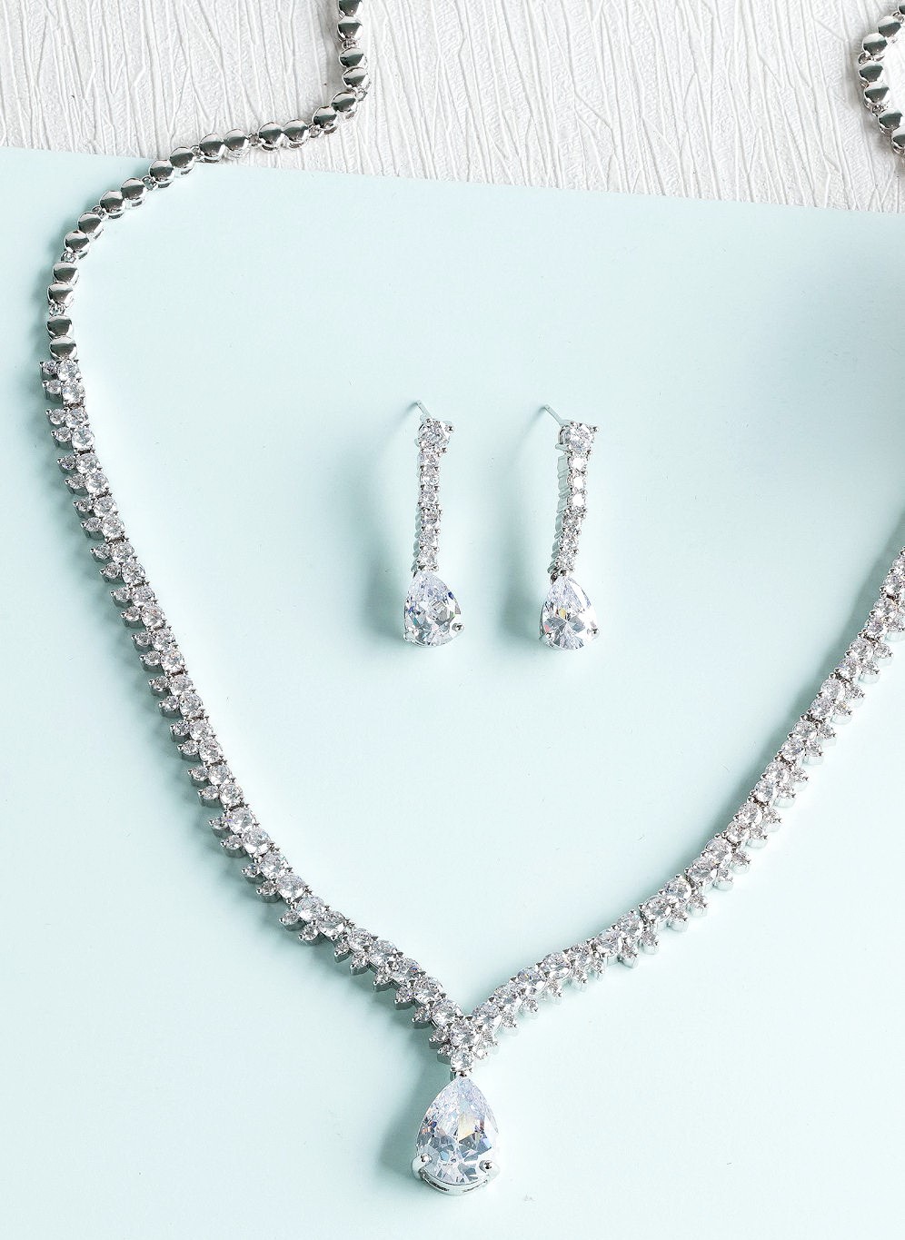 DIAMOND PEAR 18K WHITE GOLD NECKLACE EARRING สร้อยคอ ต่างหู เพชร ทอง 18K Pre-order