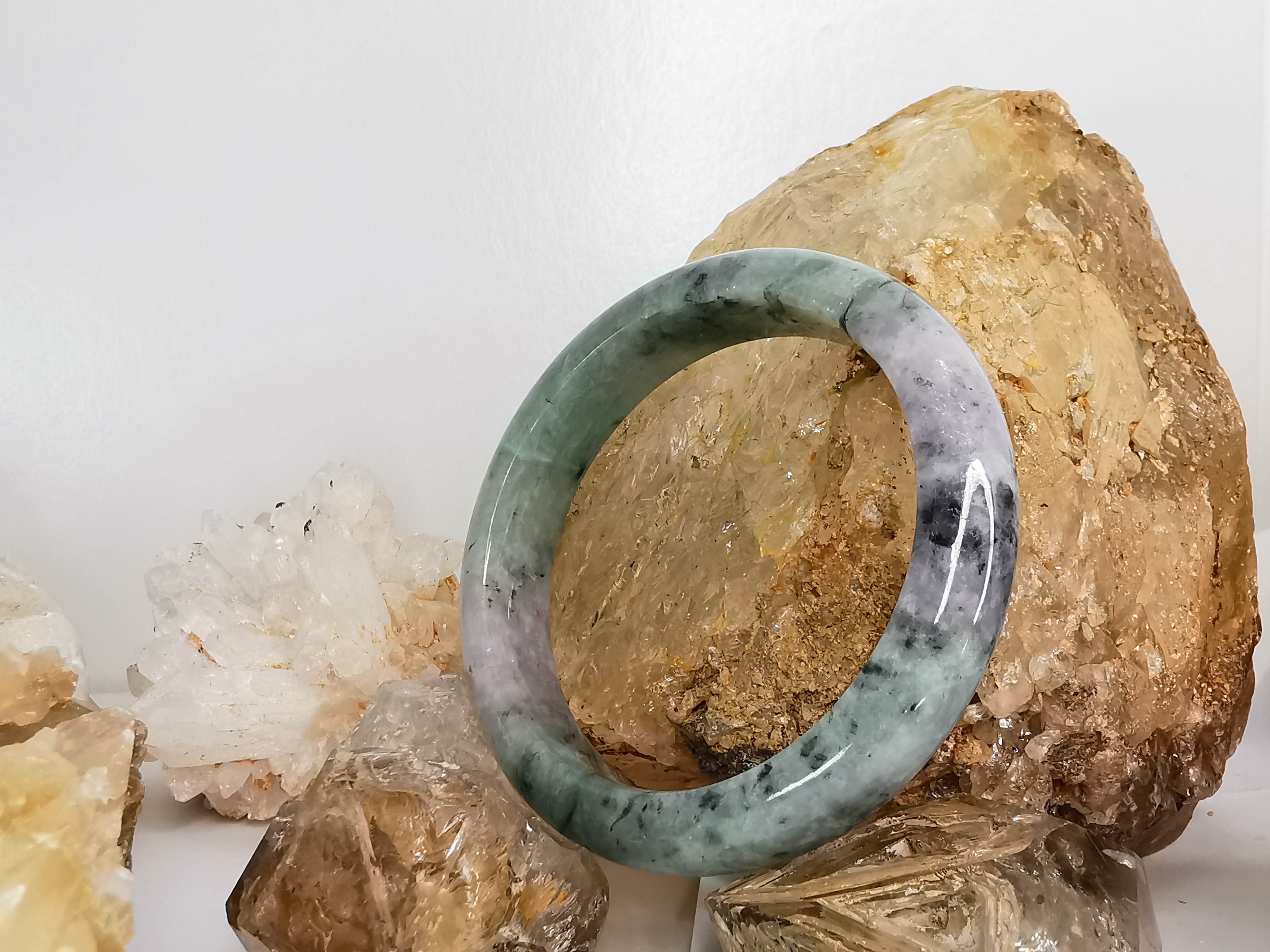 Green Grey Bangle กำไลหยกเจไดต์แท้ Diameter/ เส้นผ่านศูนย์กลางด้านใน 59 mm*.