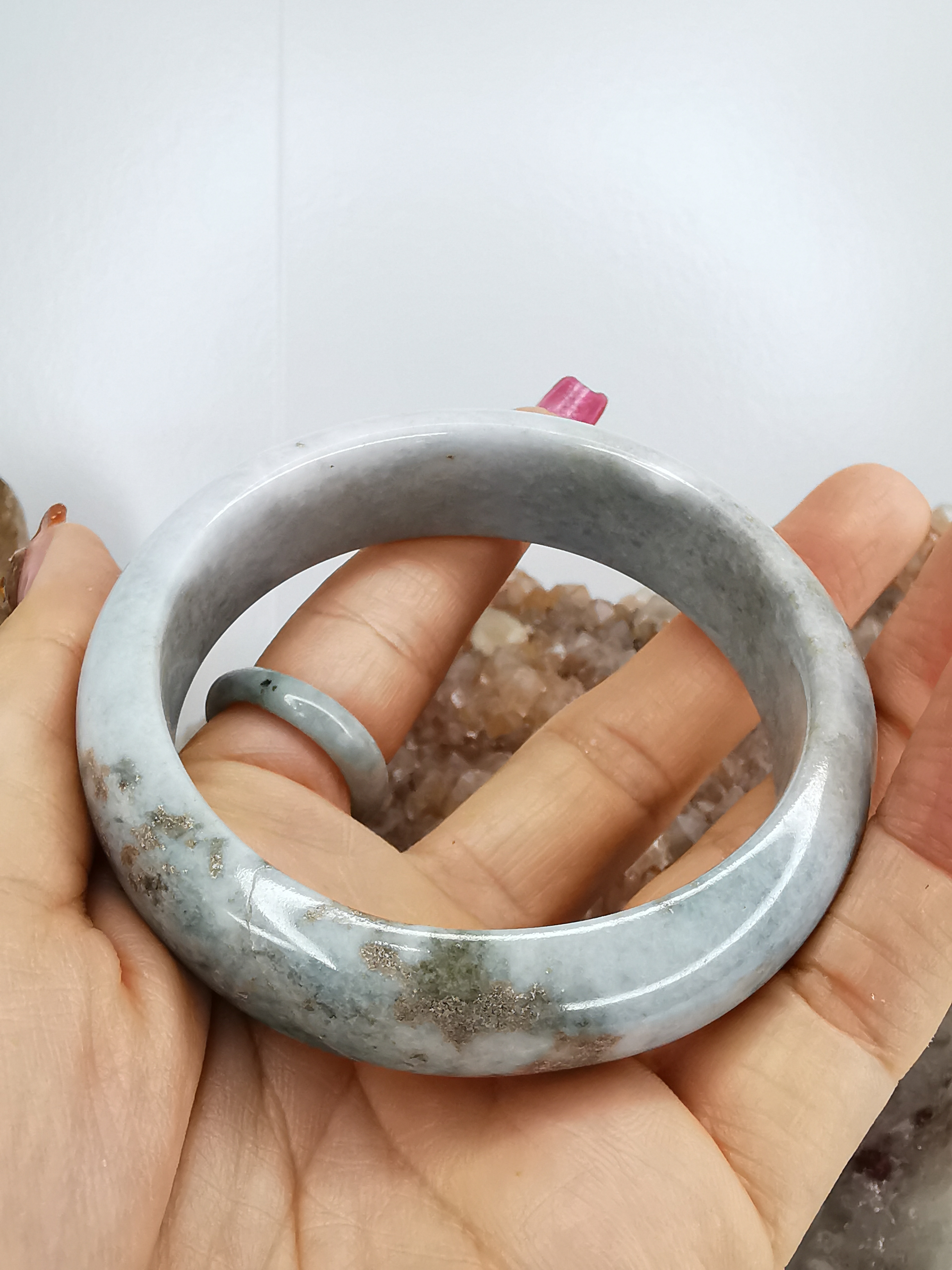 Green White Yellow Jade Bangle กำไลหยกเจไดต์แท้ Diameter/ เส้นผ่านศูนย์กลางด้านใน 59 mm.