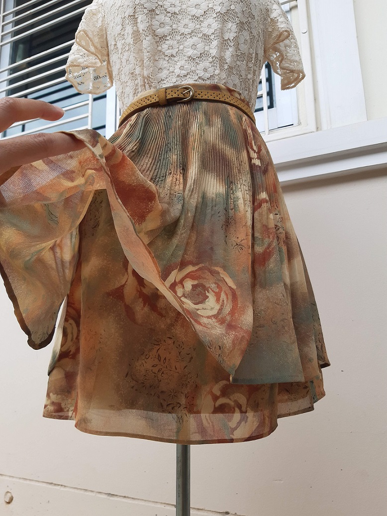 กระโปรงหลีทสั้นญี่ปุ่นสีน้ำตาล-เขียว