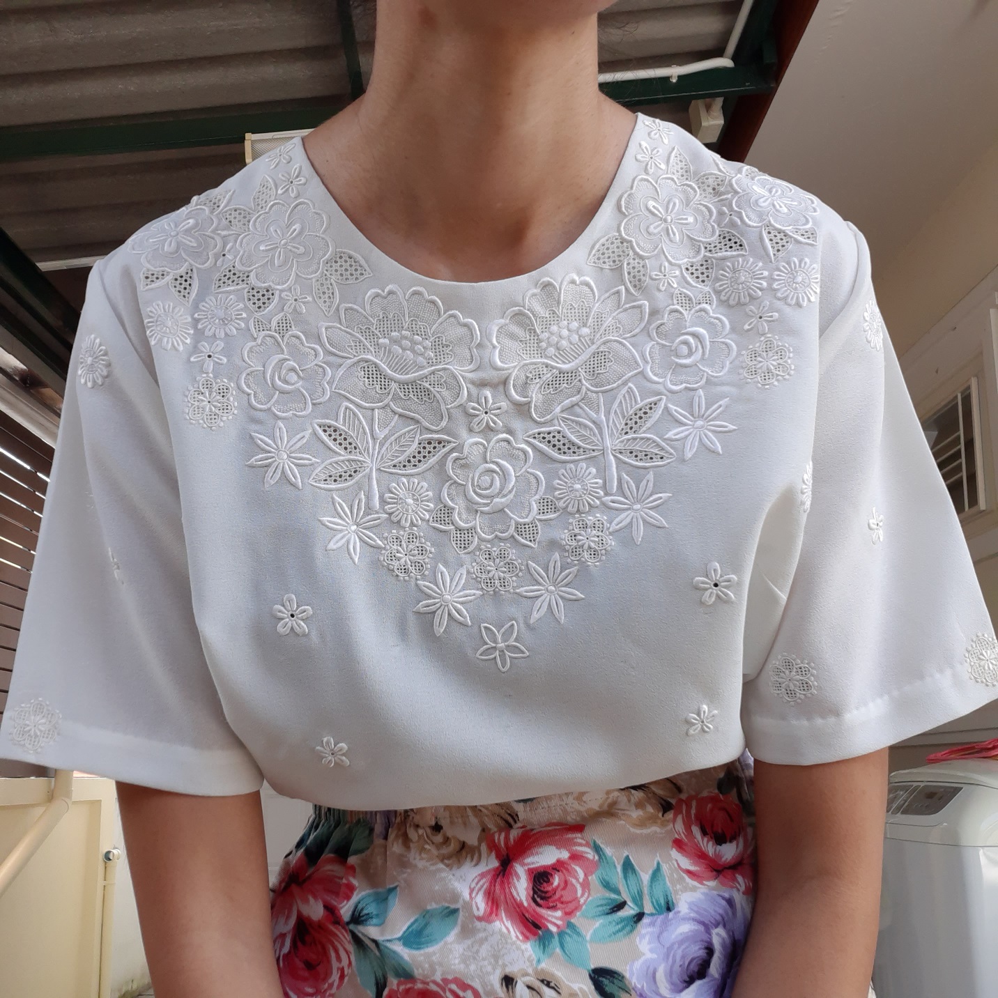 เสื้อขาววินเทจ งานปักมือโบราณ