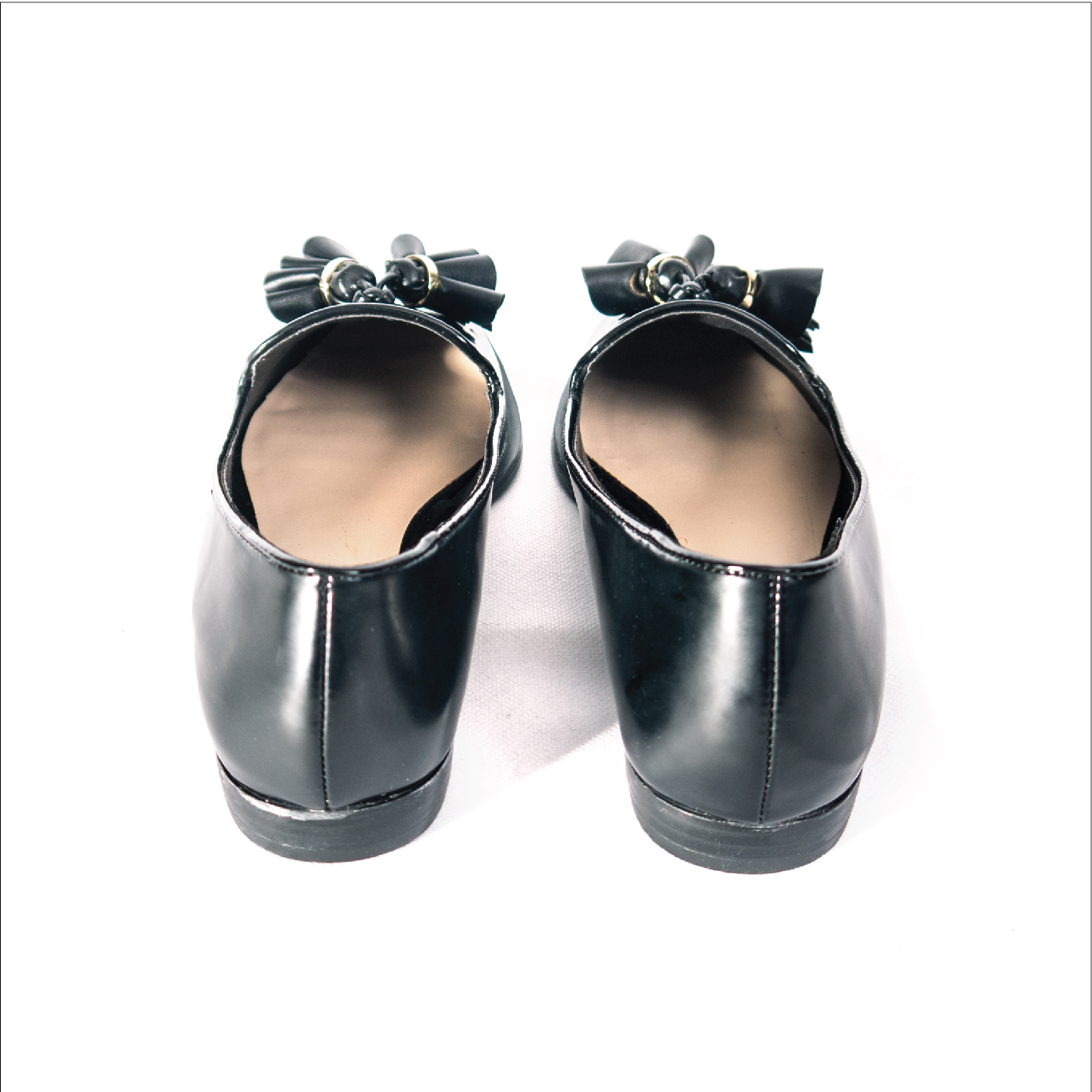 G 160036 รองเท้าคัทชู ZARA ราคาเช่า 150 บาท ต่อ 1 วัน