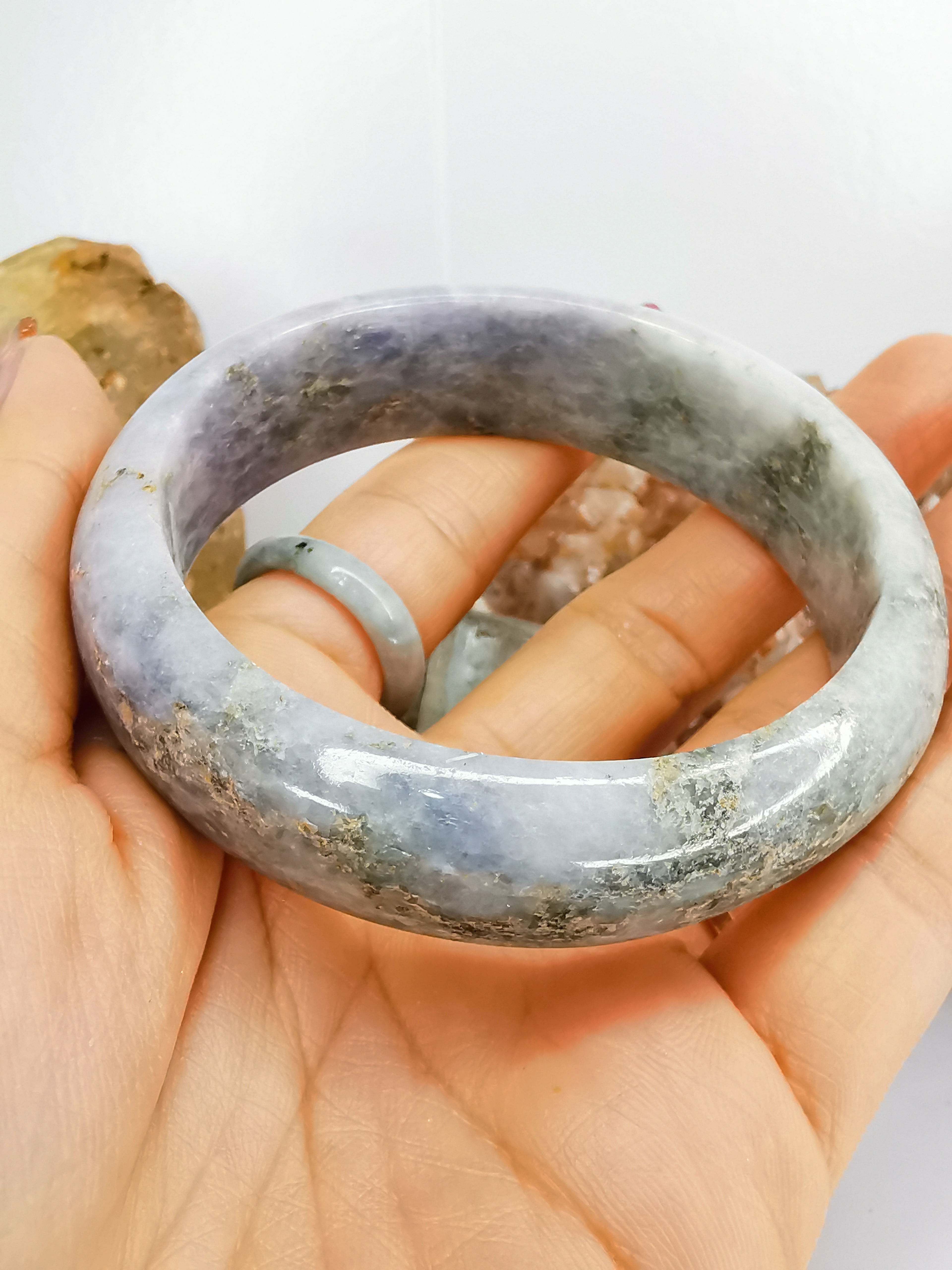 Blue Green Yellow White Jade Bangle กำไลหยกเจไดต์แท้ Diameter/ เส้นผ่านศูนย์กลางด้านใน 59 mm.