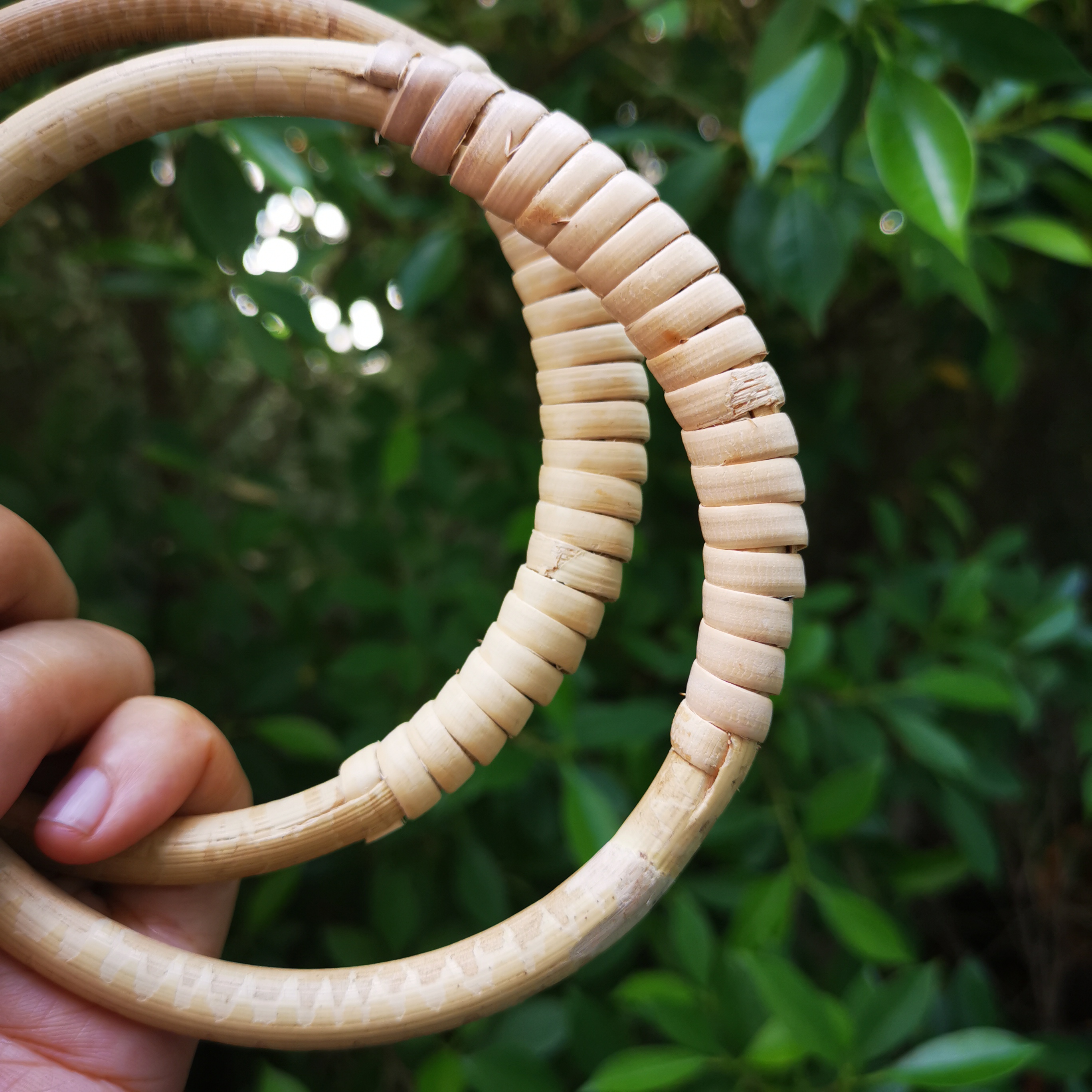 MW-28 หูหวาย12x12 cm. สีหวายธรรมชาติ