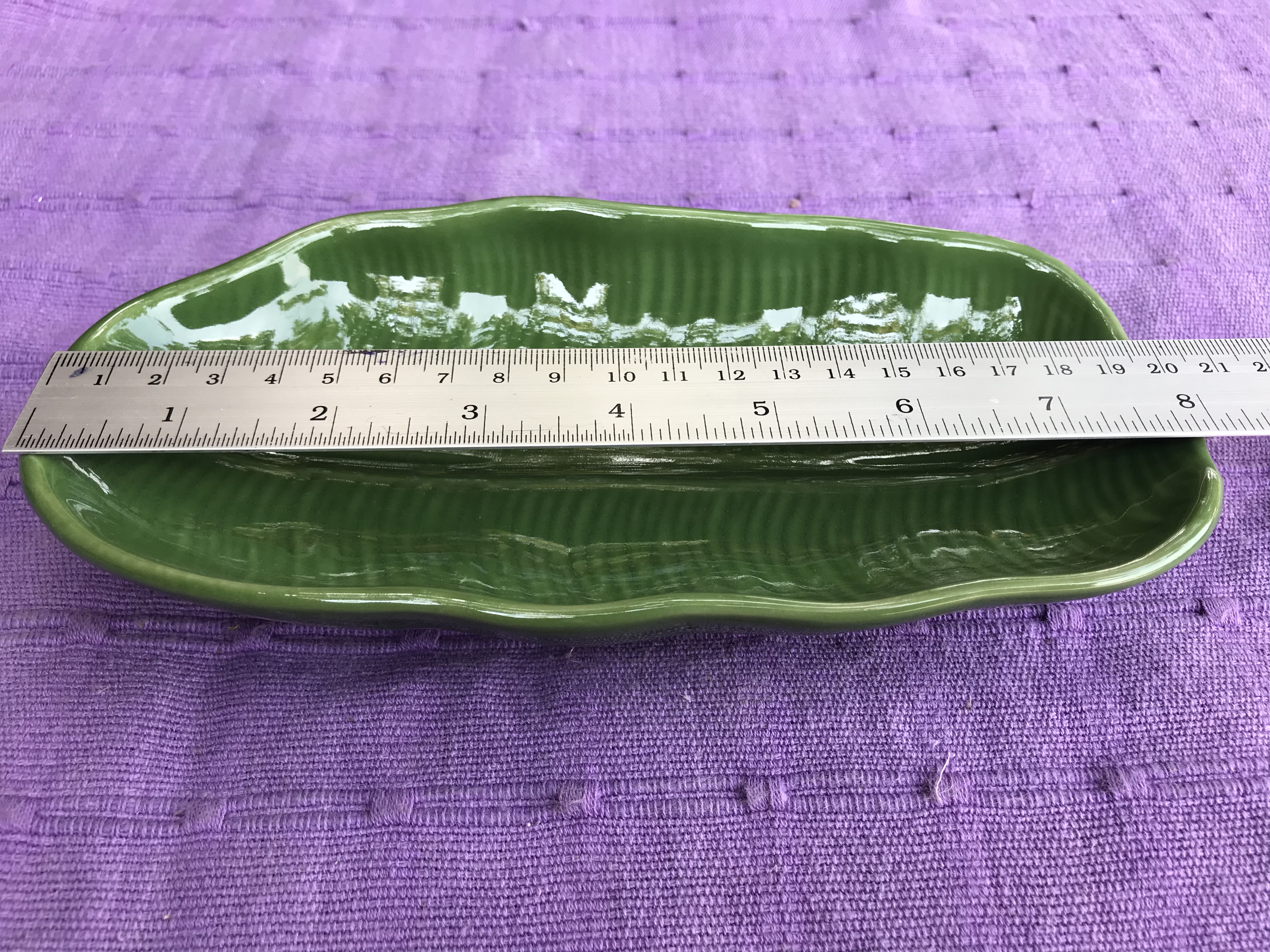 จานใบตอง8"