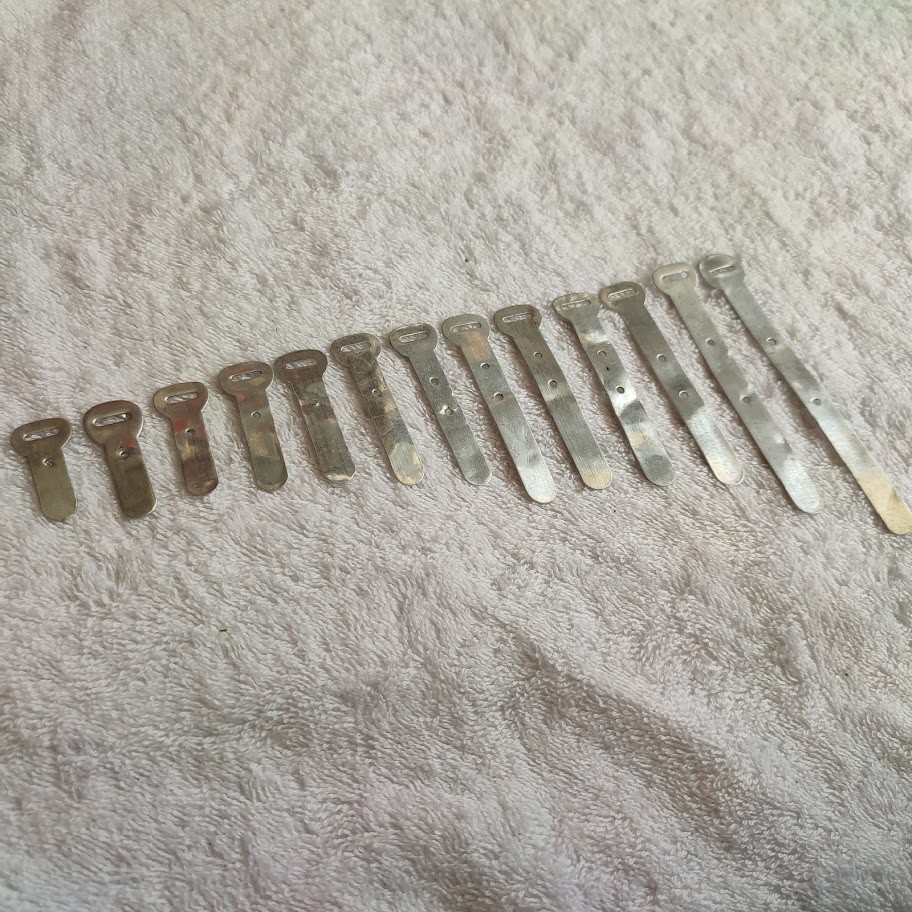 กิ้บจับสายไฟ กิ้บอลูมิเนียม กิ้บตอกสาย เข็มขัดรัดสายไฟ ตามเบอร์นิ้ว /1ถุงประมาณ30-40ตัว