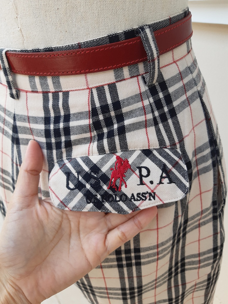 กางเกงวินเทจขาสั้นลายสก็อตสีครีม ลายคลาสสิคของแบรนด์
