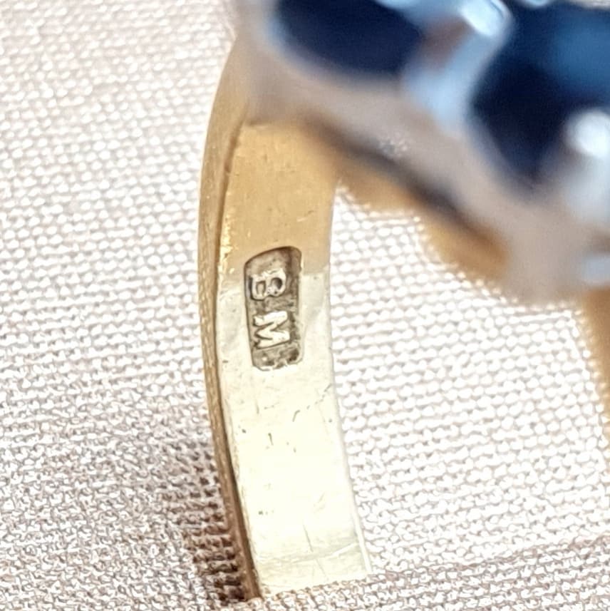 ❎✖️🚫ขายแล้ว(SoIdOut)🚫✖️❎แหวนทองคำ 18K ไพลิน เพชรกุหลาบ 0.02 ct 1 เม็ด งานเก่าอังกฤษ โค๊ดมงกุฎ เบอร์ 50 น้ำหนัก 4.1 กรัม