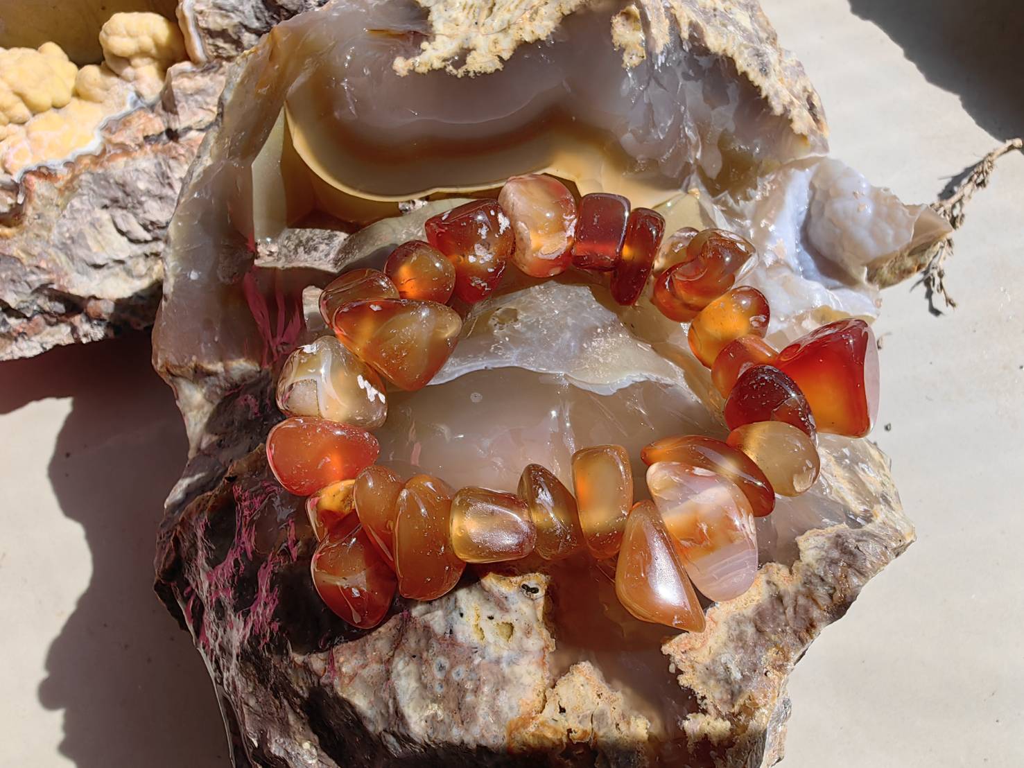 Carnelian Bracelets สร้อยข้อมือคาร์เนเลียน Size 15.5 cm. 307.50 ct