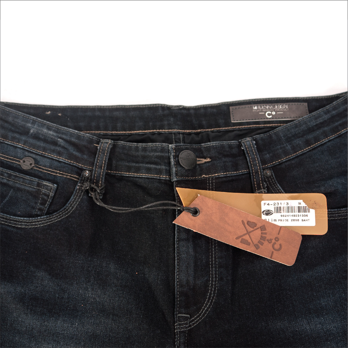 G 160175 กางเกงขายาว (ยีนส์) F4 Design ราคาเช่า 130 บาท ต่อ 1 วัน