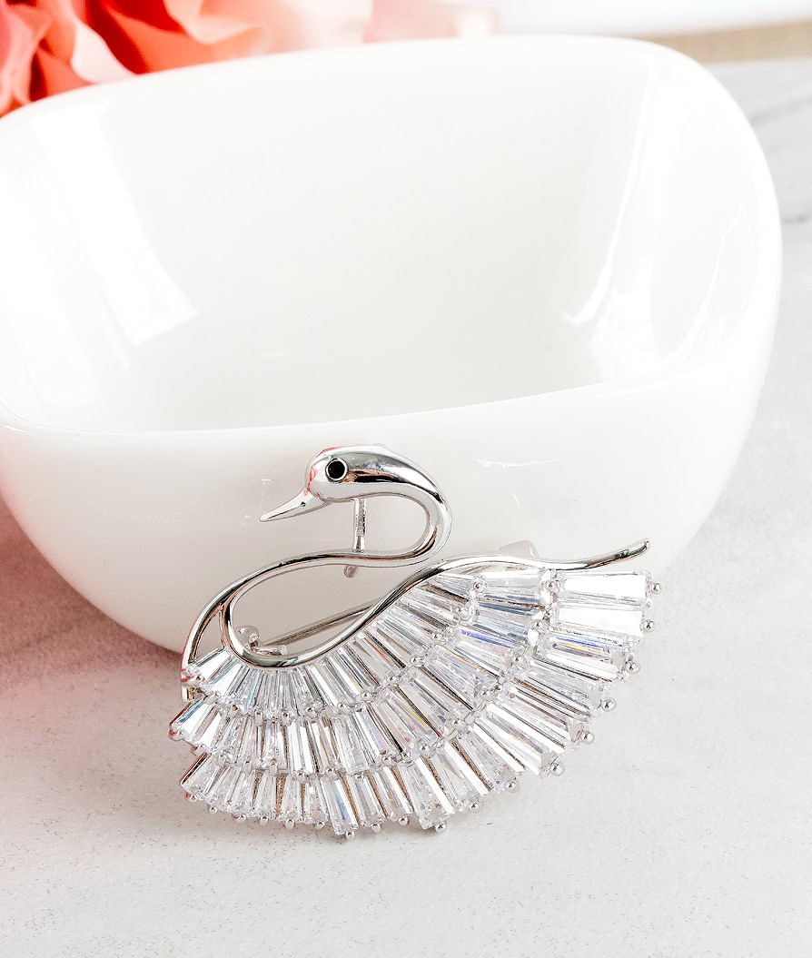 DIAMOND BROOCH 18K WHITE GOLD เข็มกลัดเพชร ทอง 18K Pre-order