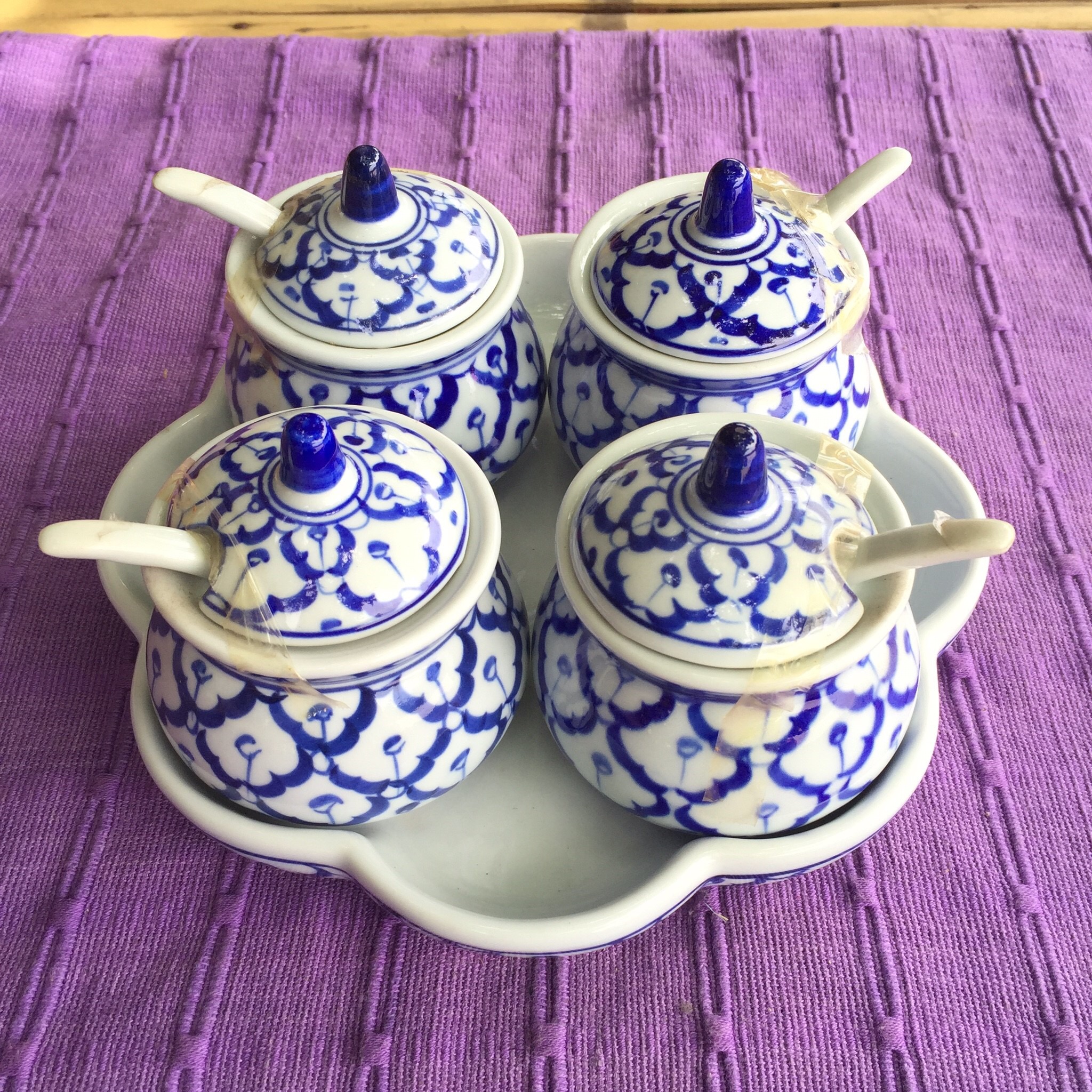 ชุดเครื่องปรุง4ที่ลายไทย