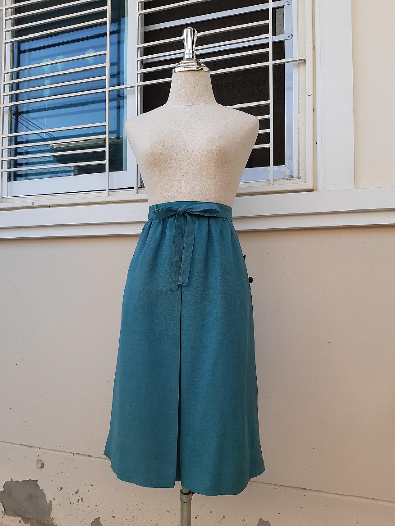 กระโปรงวินเทจสีเขียวเทอควอยซ์