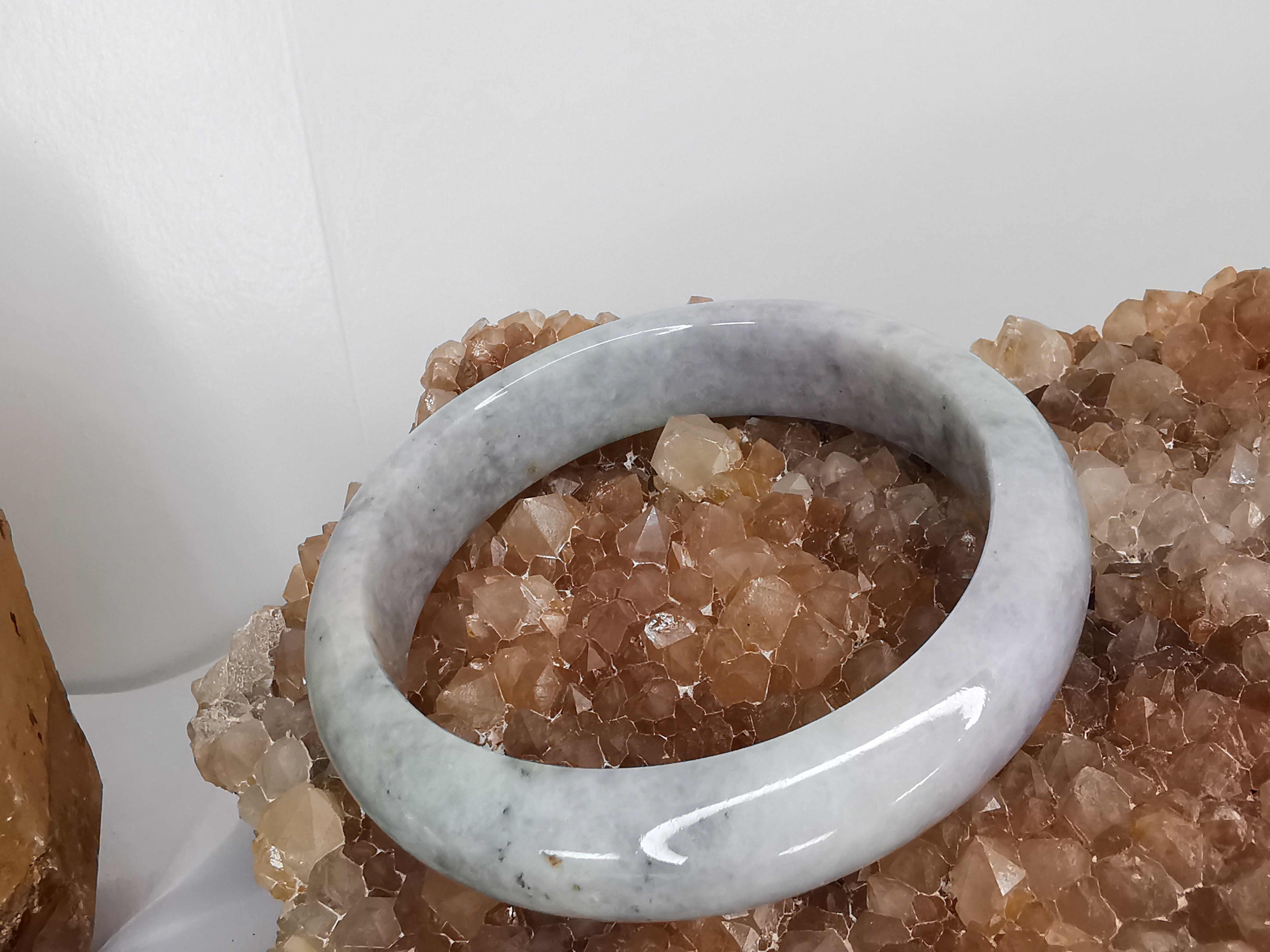 White Green Grey Blue Bangle กำไลหยกเจไดต์แท้ Diameter/ เส้นผ่านศูนย์กลางด้านใน 63 mm.