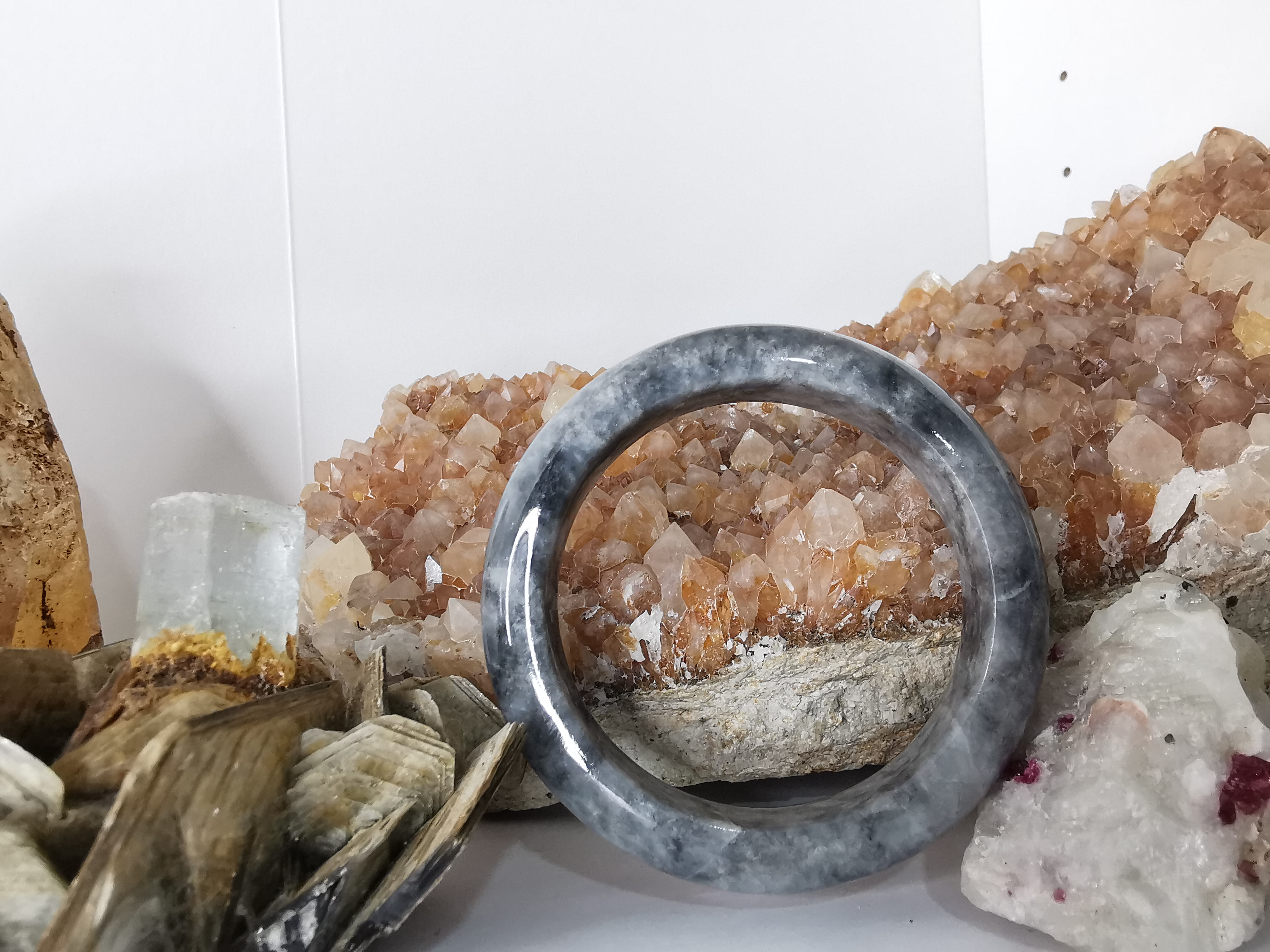 Grey Black Jade Bangle กำไลหยกเจไดต์แท้ Diameter/ เส้นผ่านศูนย์กลางด้านใน 54 mm.