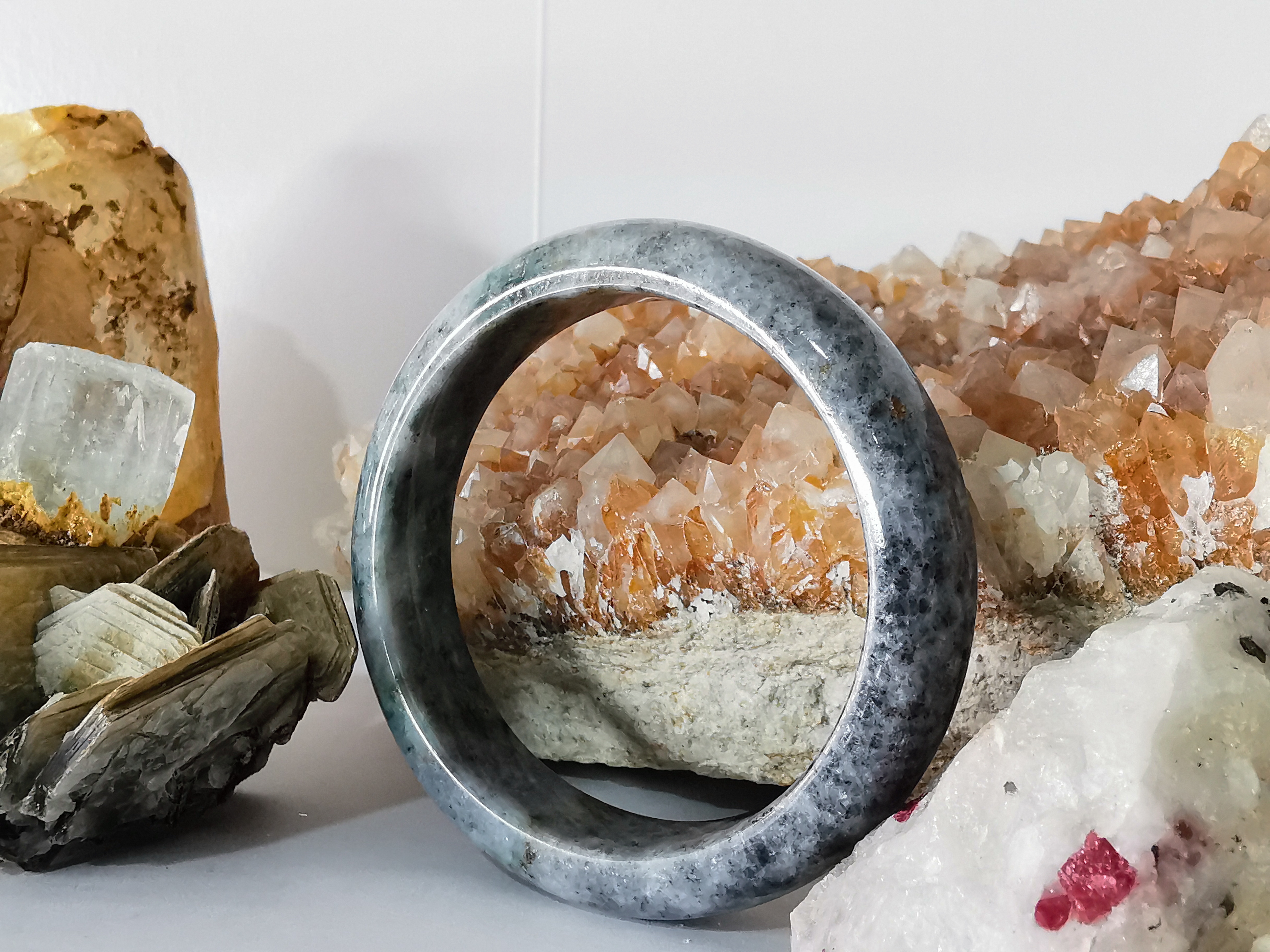 Grey Black White Green Jade Bangle กำไลหยกเจไดต์แท้ Diameter/ เส้นผ่านศูนย์กลางด้านใน 55 mm.