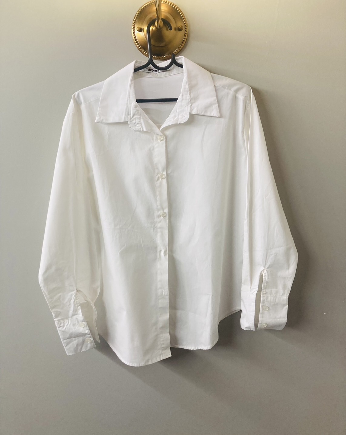 G 220011 เสื้อเชิ้ตแขนยาว ราคาเช่า 30 บาท ต่อ 1 วัน