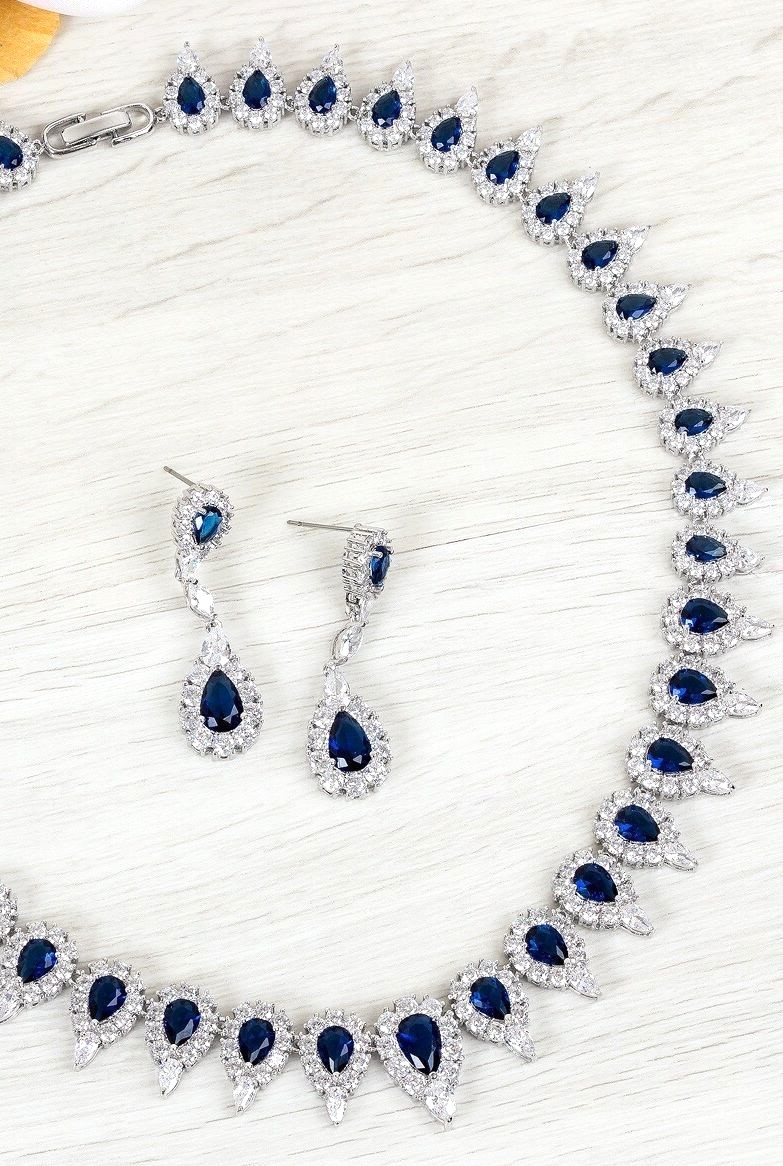 SAPPHIRE DIAMOND 18K WHITE GOLD NECKLACE EARRING สร้อยคอ ต่างหู ไพลิน ล้อมเพชร ทอง 18K Pre-order