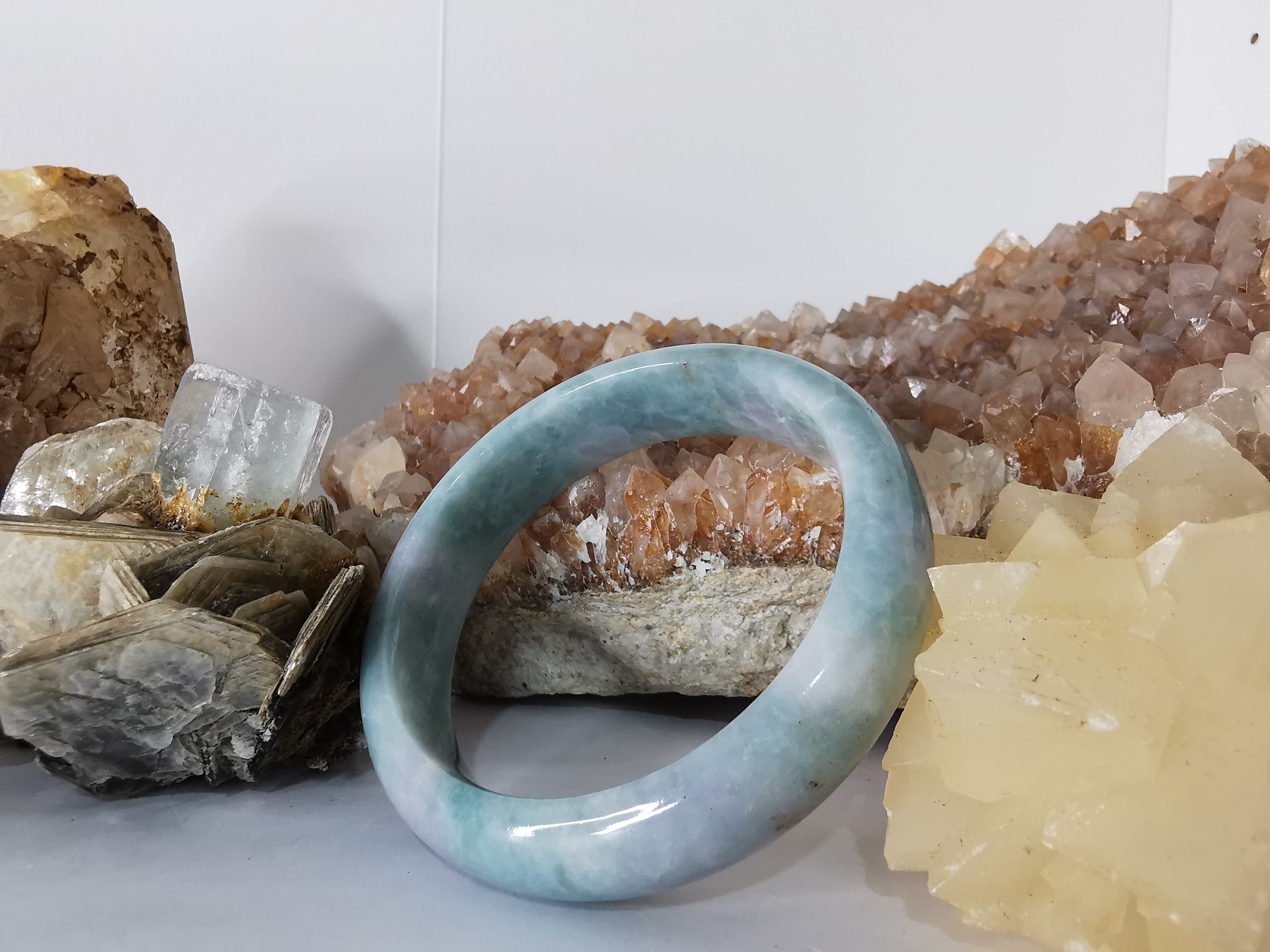 Violet Green White Jadeite Bangle กำไลหยกเจไดต์แท้ Diameter/ เส้นผ่านศูนย์กลางด้านใน /size 57 mm.*