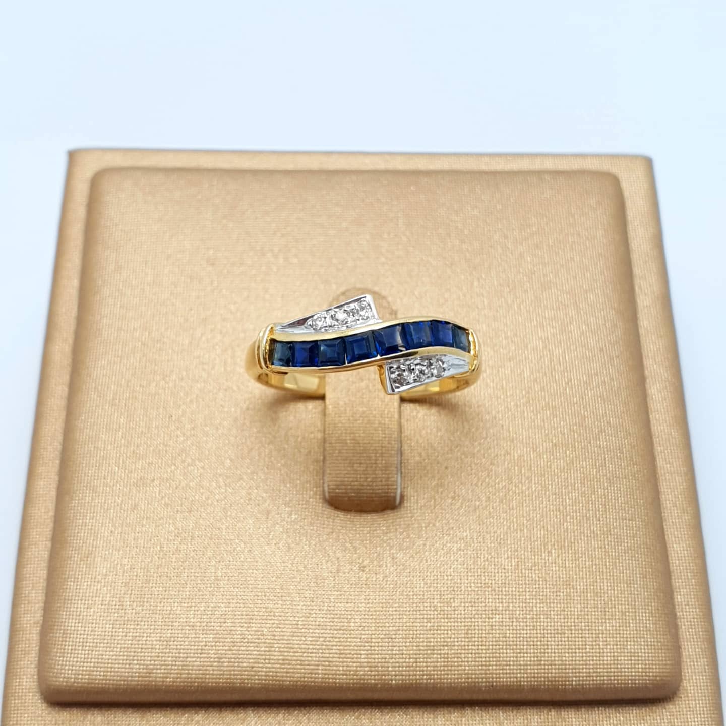 ❎✖️🚫ขายแล้ว(SoIdOut)🚫✖️❎แหวนทองคำ 18K เพชรเกสรรวม 0.08ct เพชรขาวไฟดี ไพลินแท้ เบอร์ 53 น้ำหนัก 3 กรัม