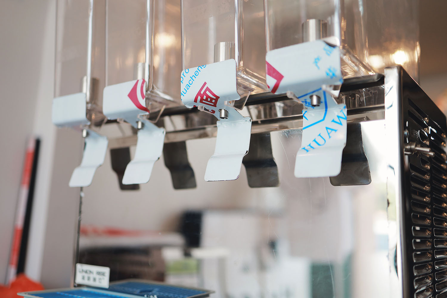 เครื่องกดน้ำ 4 ช่อง วางห้าง น้ำวน