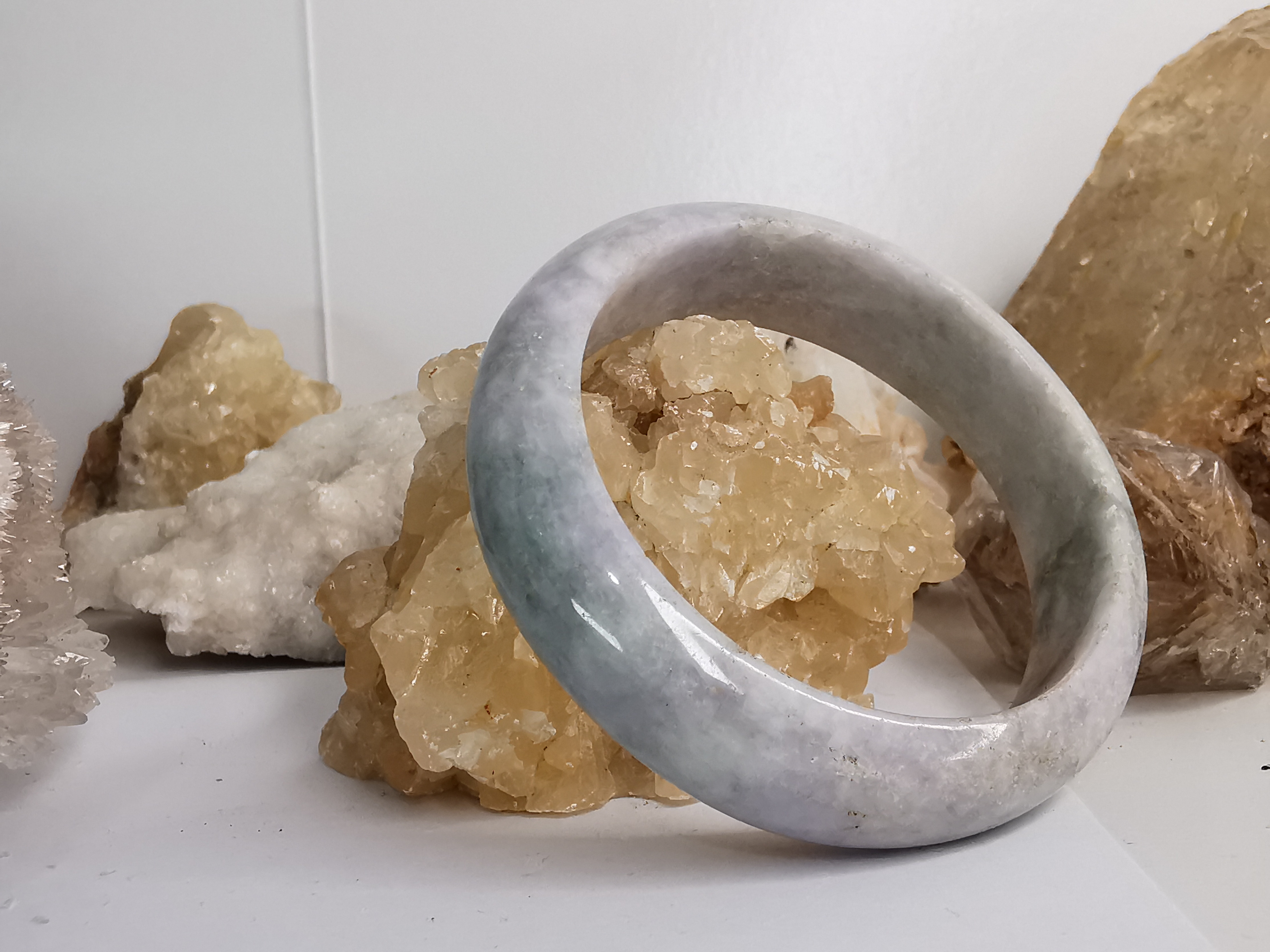 Blue White Green Jade Bangle กำไลหยกเจไดต์แท้ Diameter/ เส้นผ่านศูนย์กลางด้านใน 55 mm.