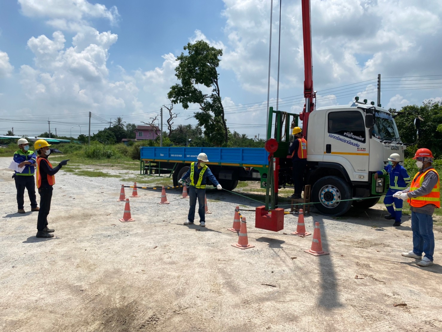 อบรมหลักสูตรเครน 4 ผู้ หลักสูตร ผู้บังคับปั้นจั่น ผู้ให้สัญญาณแก่ผู้บังคับปั้นจั่น ผู้ยึดเกาะวัสดุ และผู้ควบคุมการใช้ปั้นจั่น สำหรับปั้นจั่นชนิดเคลื่อนที่ กฎหมายใหม่ อบรม Public บาท / ท่าน อบรมเครนหลักสูตร ภาษาอังกฤษ